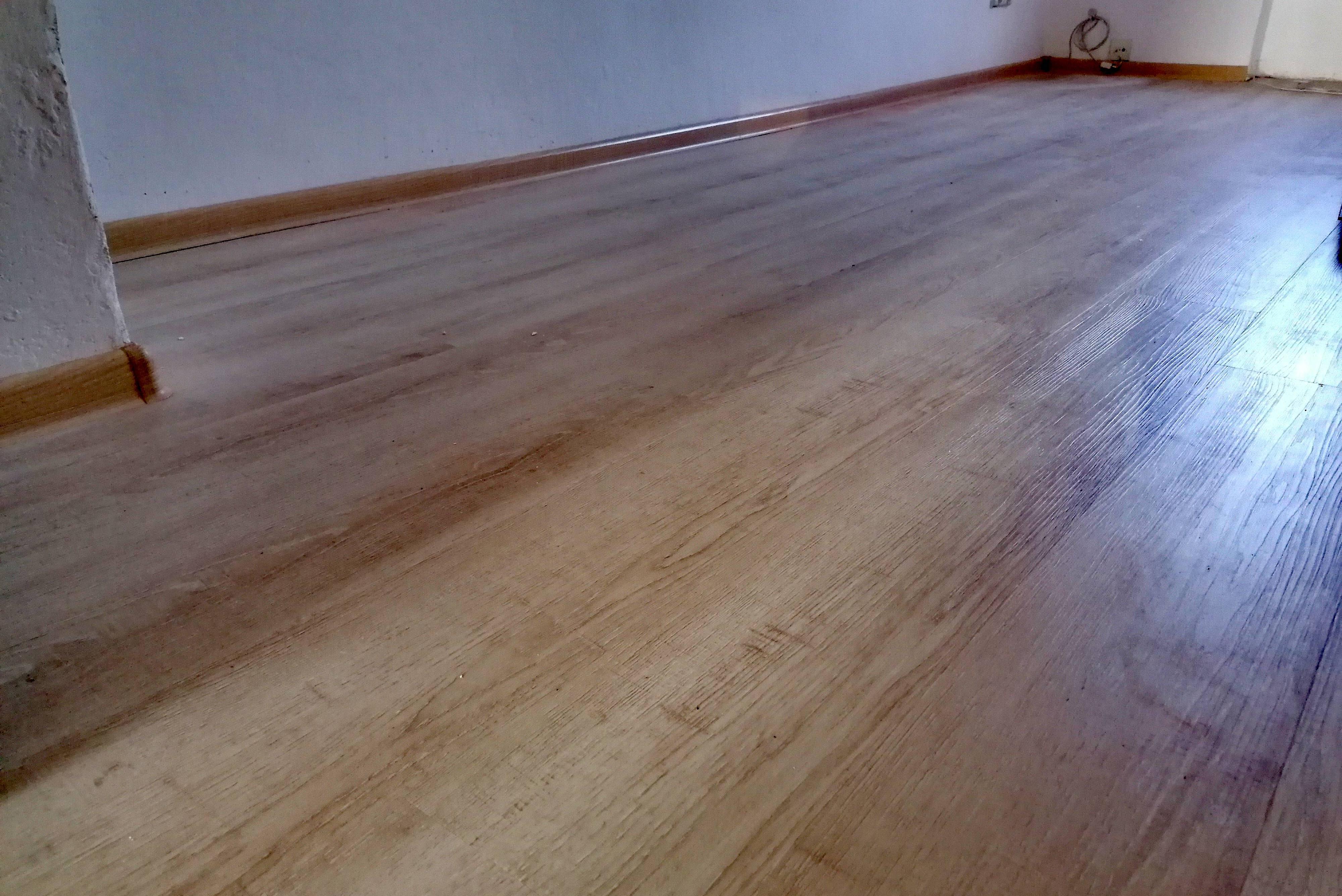 Zručný hodinový manžel Jiří Dušek