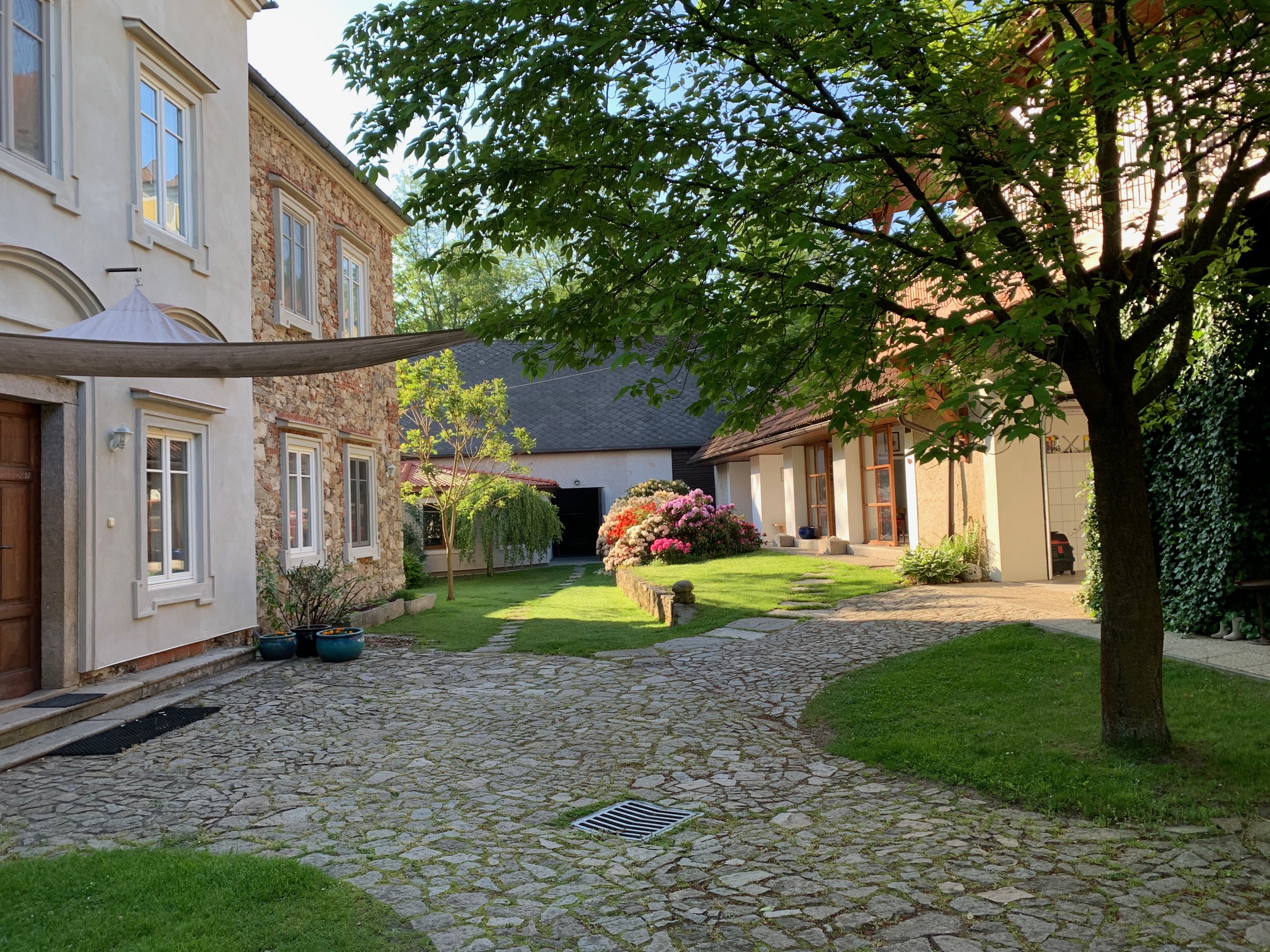 Farský dvůr foto 2