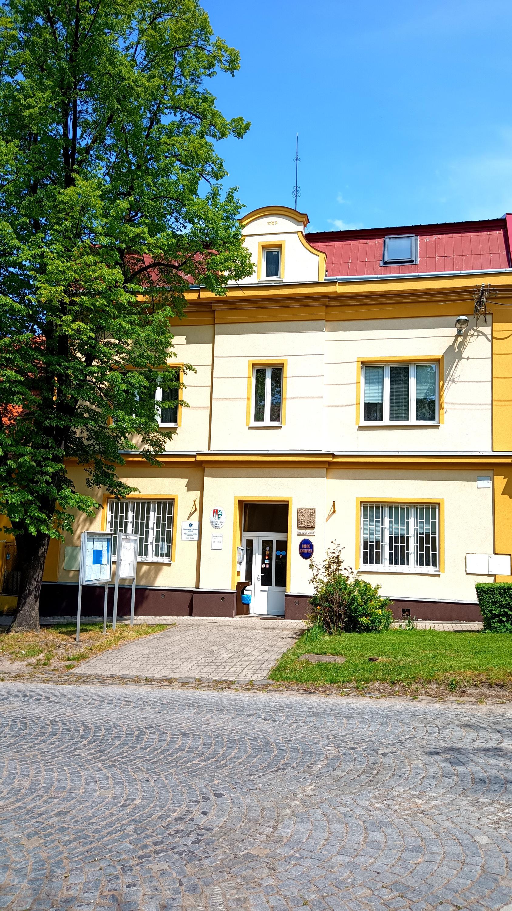 Liběšice - obecní úřad foto 3