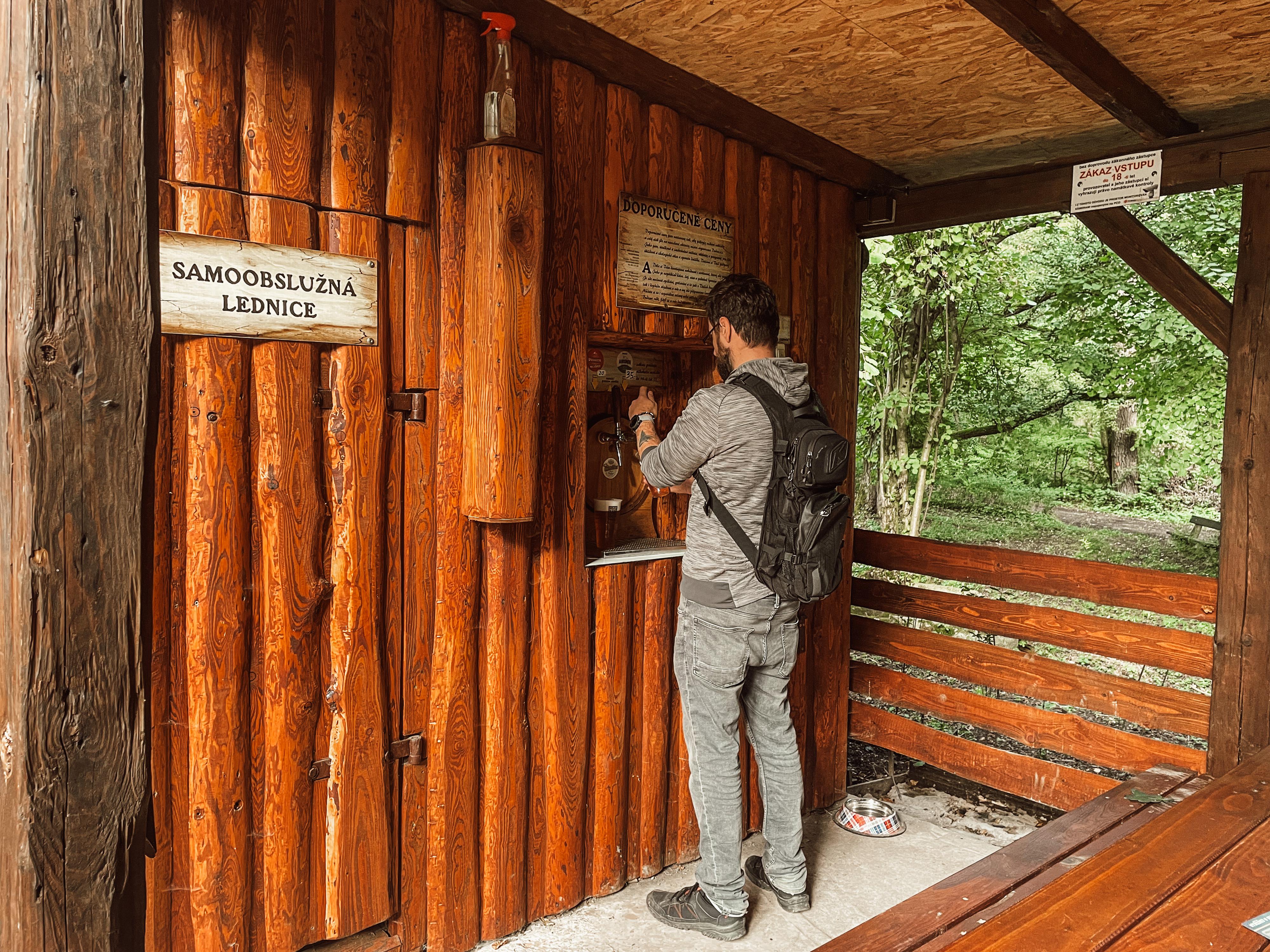 Samoobslužný stánek Dubno