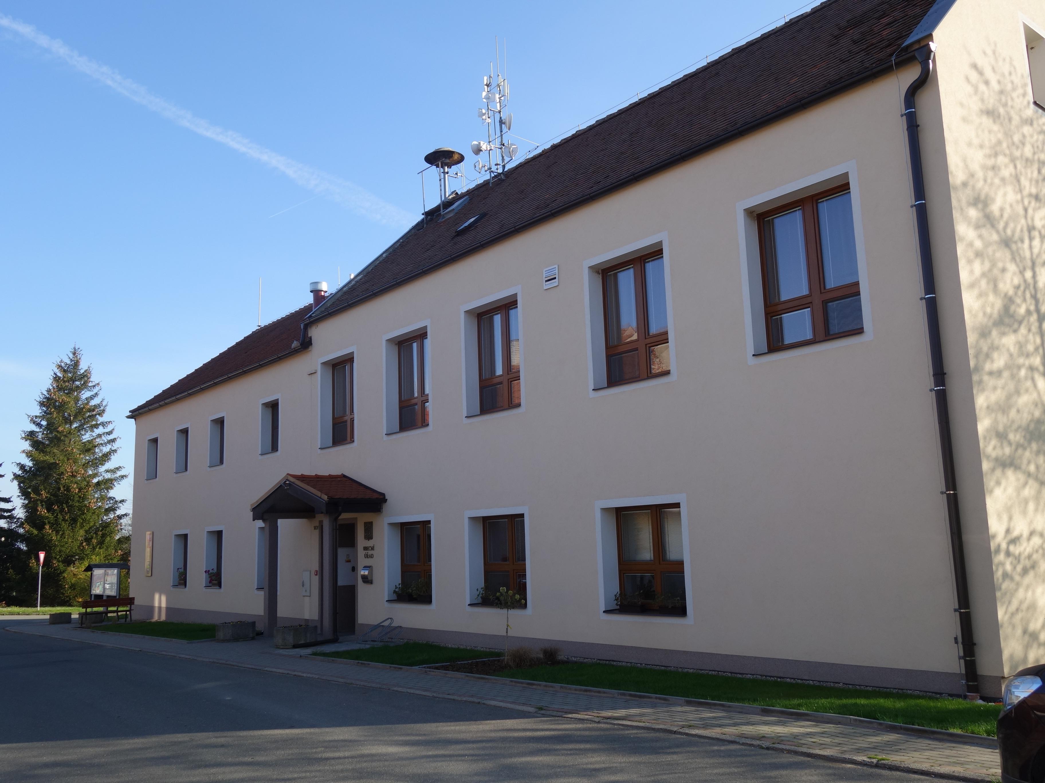 Javorník - obecní úřad foto 2