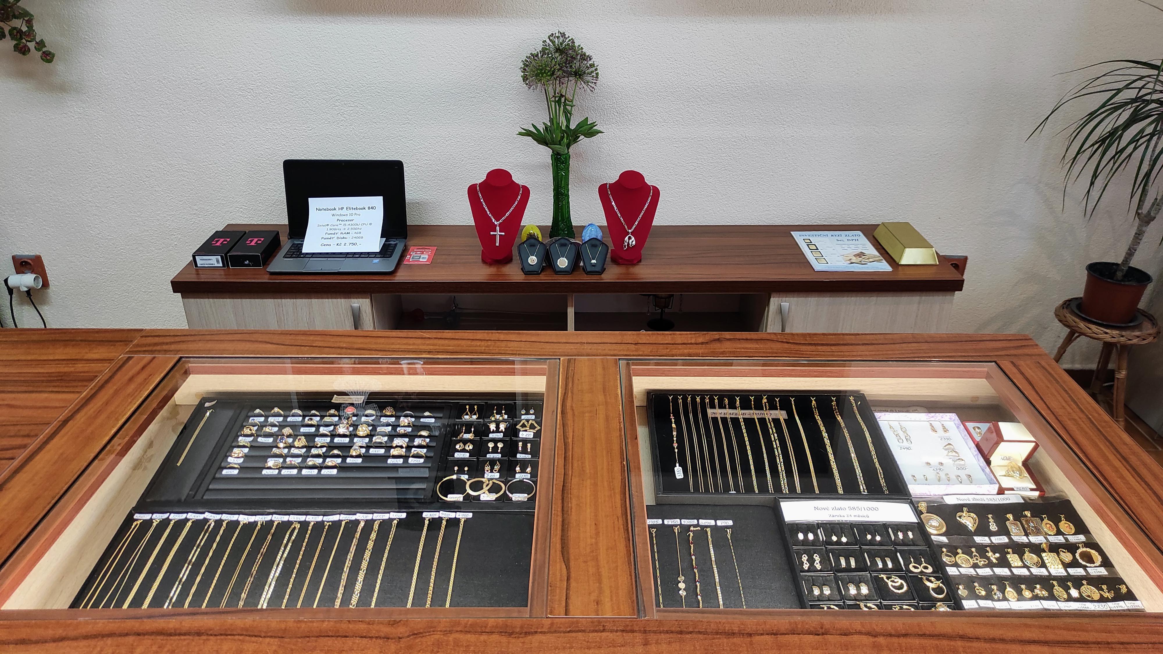 Zastavárna - Zlatnictví, Hana Nimrichterová foto 3