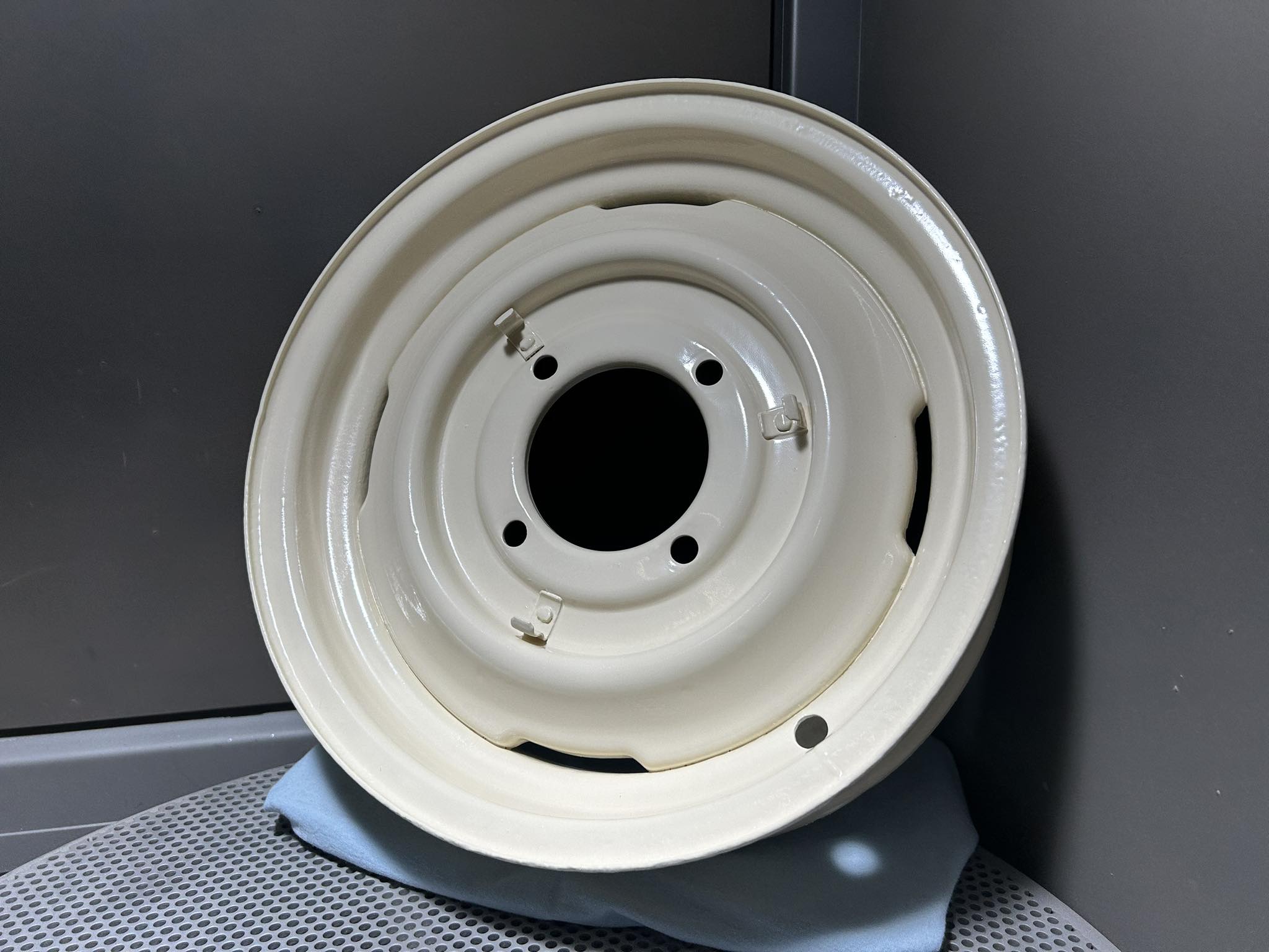 W.B.R s.r.o. - RENOVACE ALU KOL foto 4