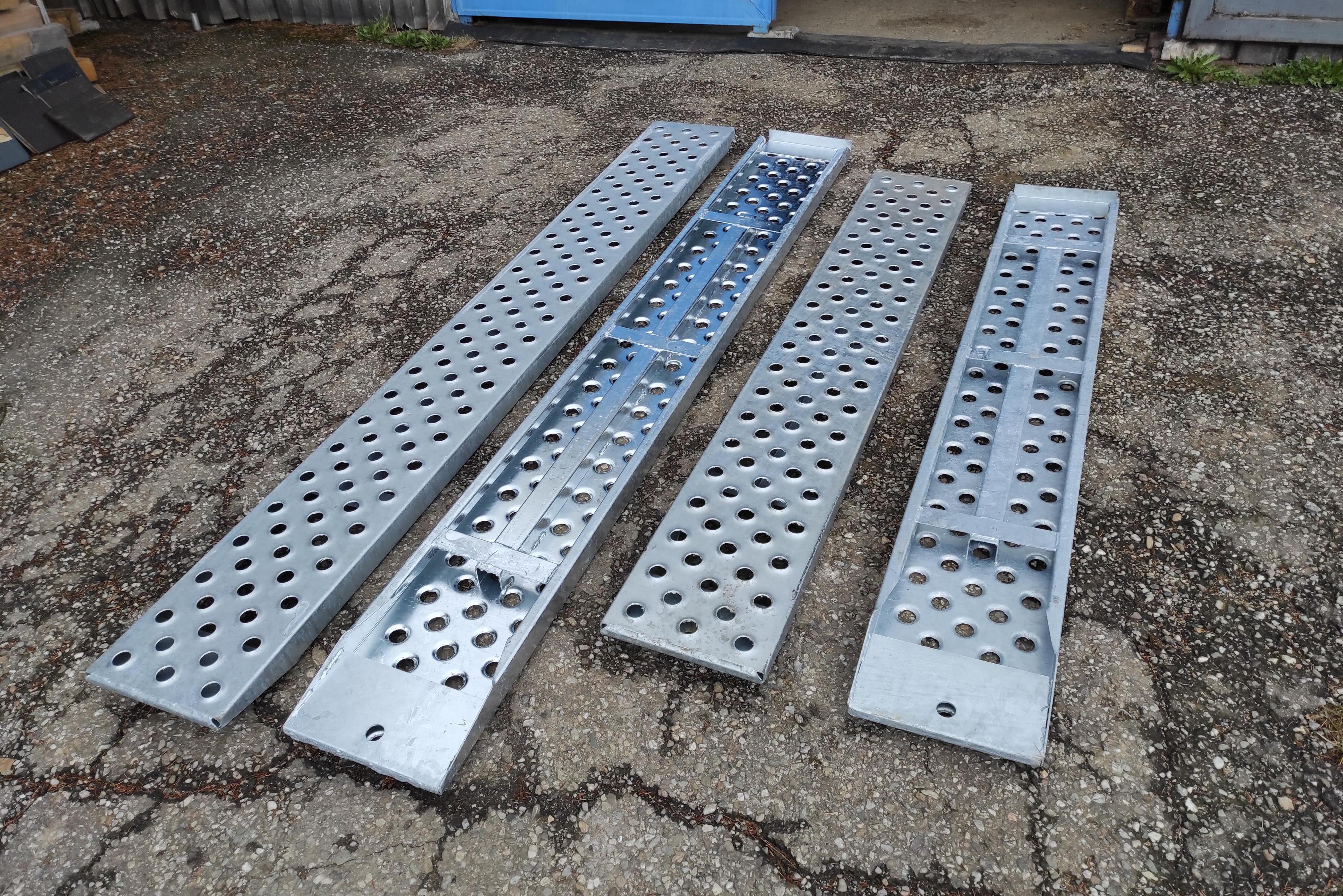 Nájezdy na auto, 200 - 300 cm, až 4000kg, skladem