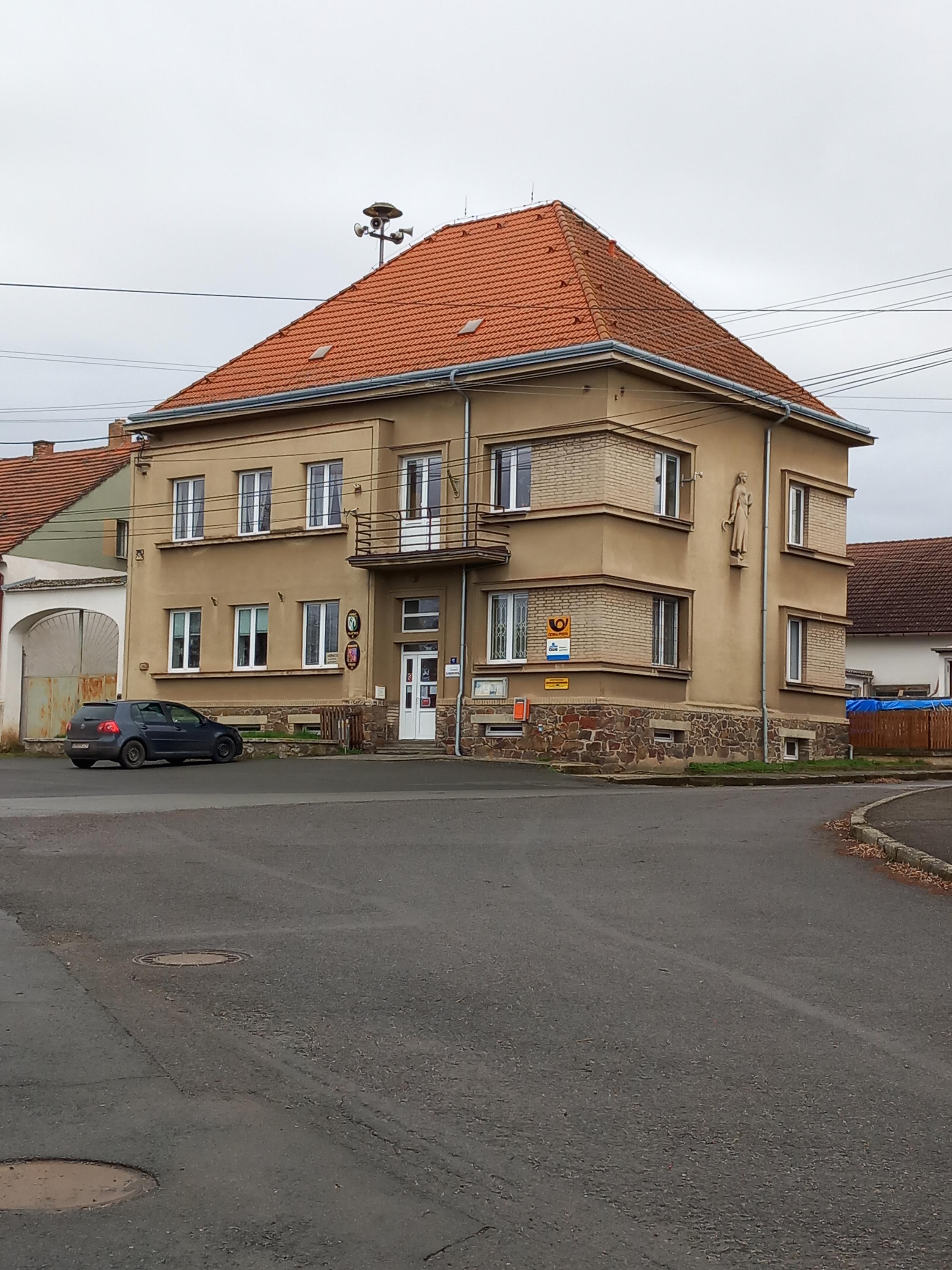 Mlečice - obecní úřad foto 2