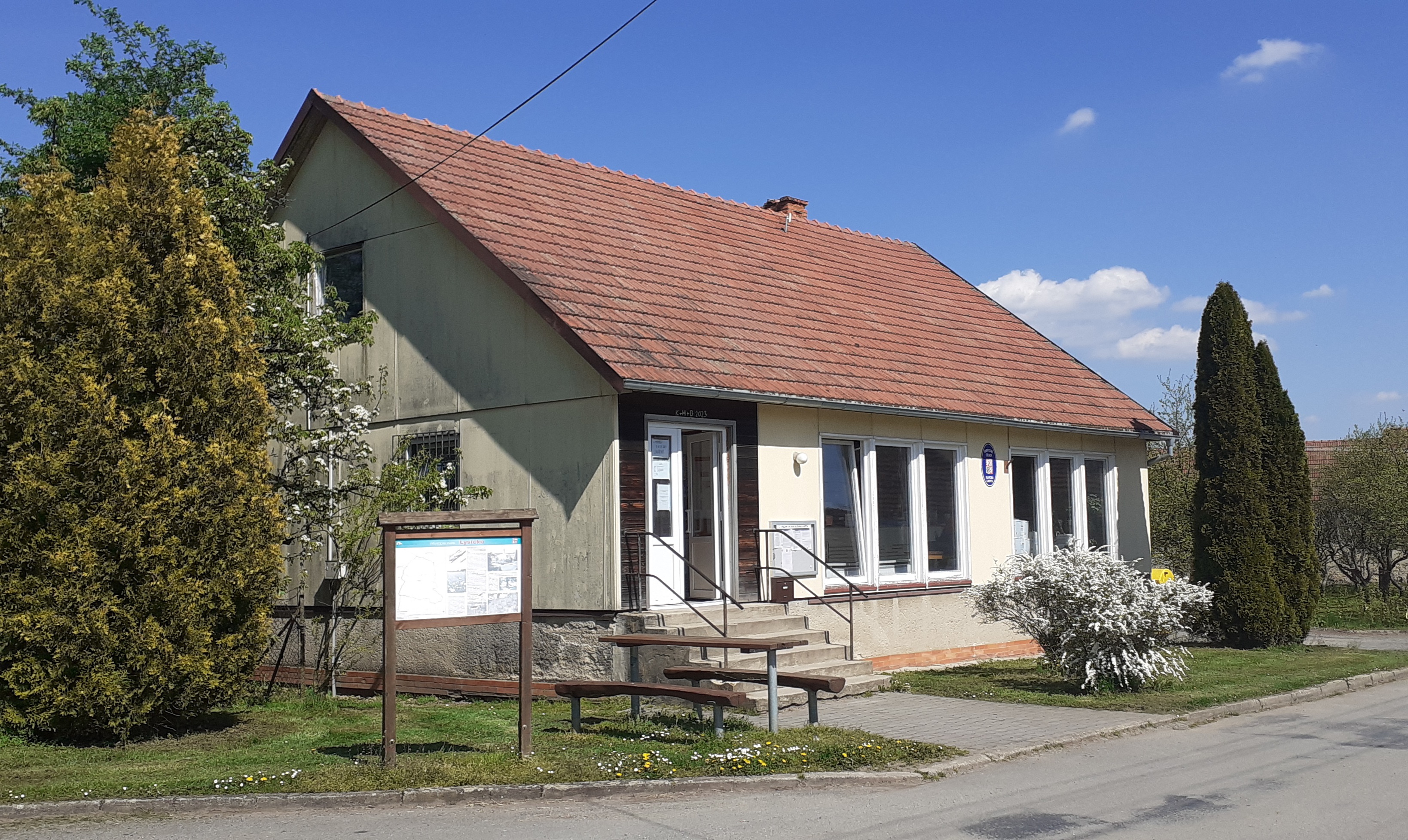 Dlouhá Lhota - obecní úřad