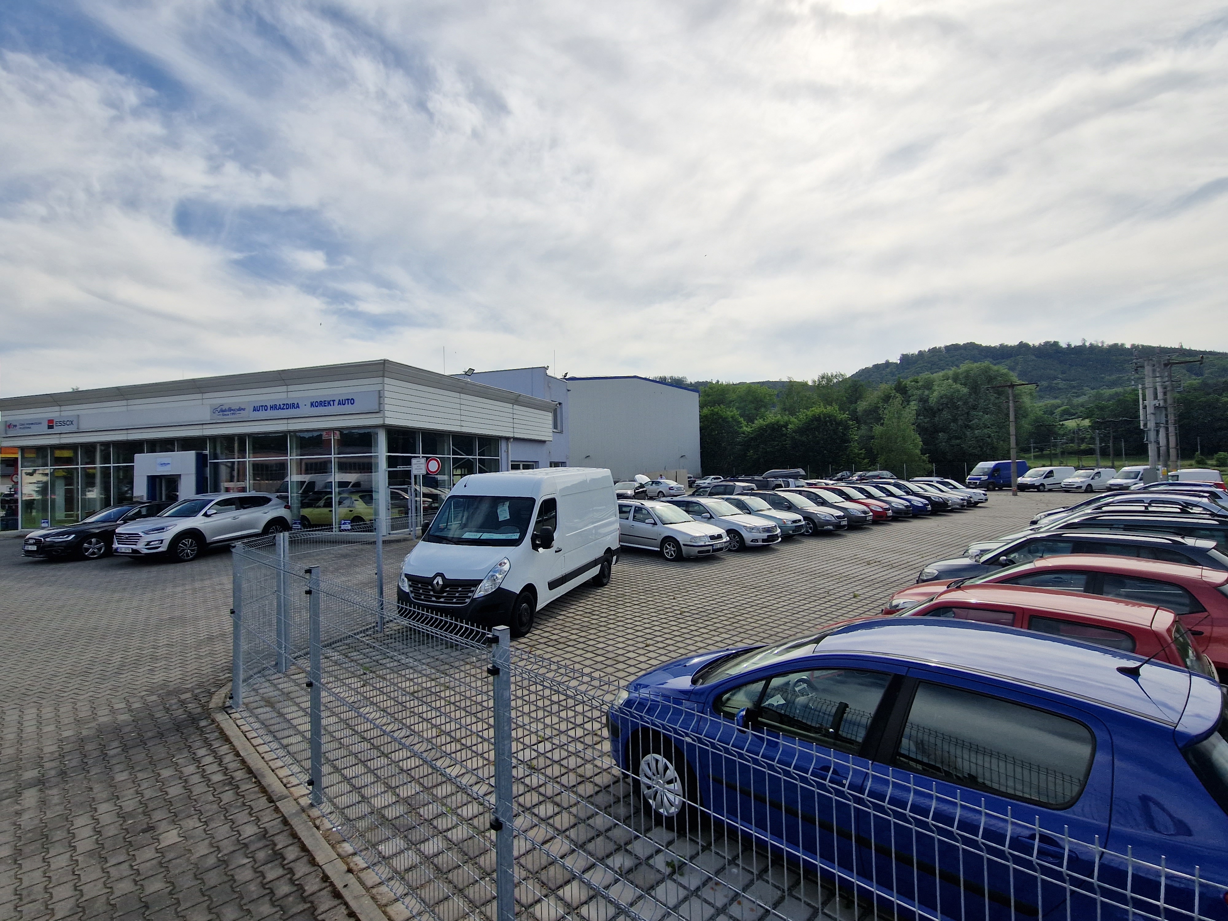 AUTO HRAZDIRA foto 2