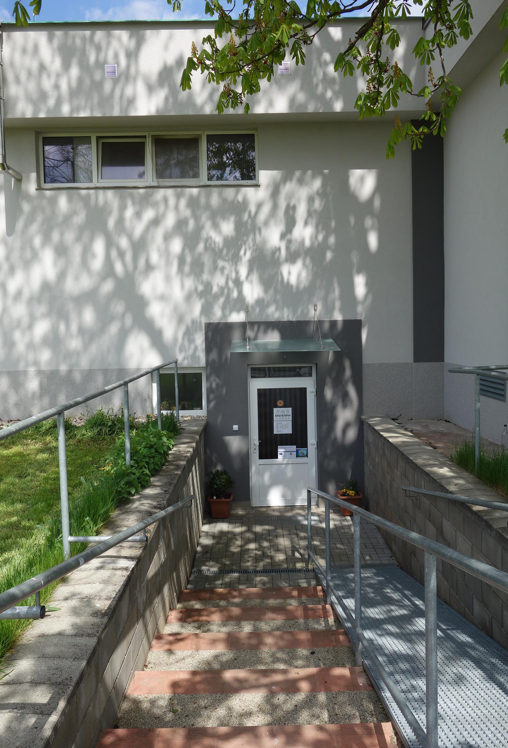 Obecní knihovna Heřmanova Huť foto 3