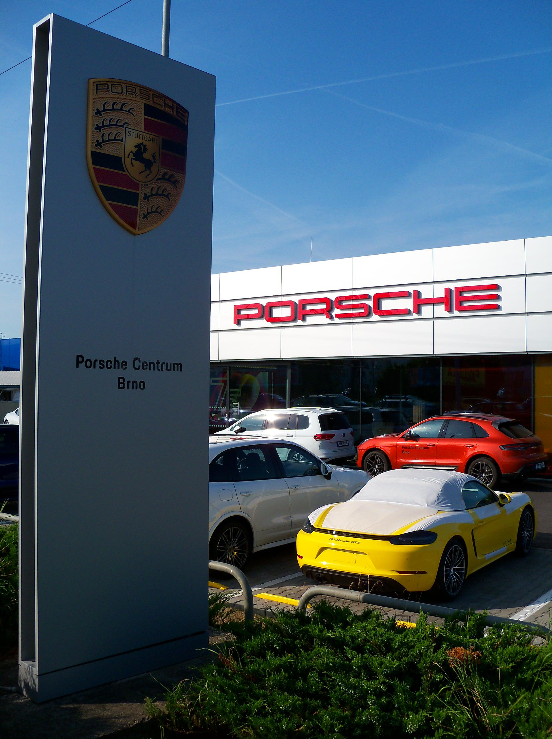 Porsche Brno foto 2