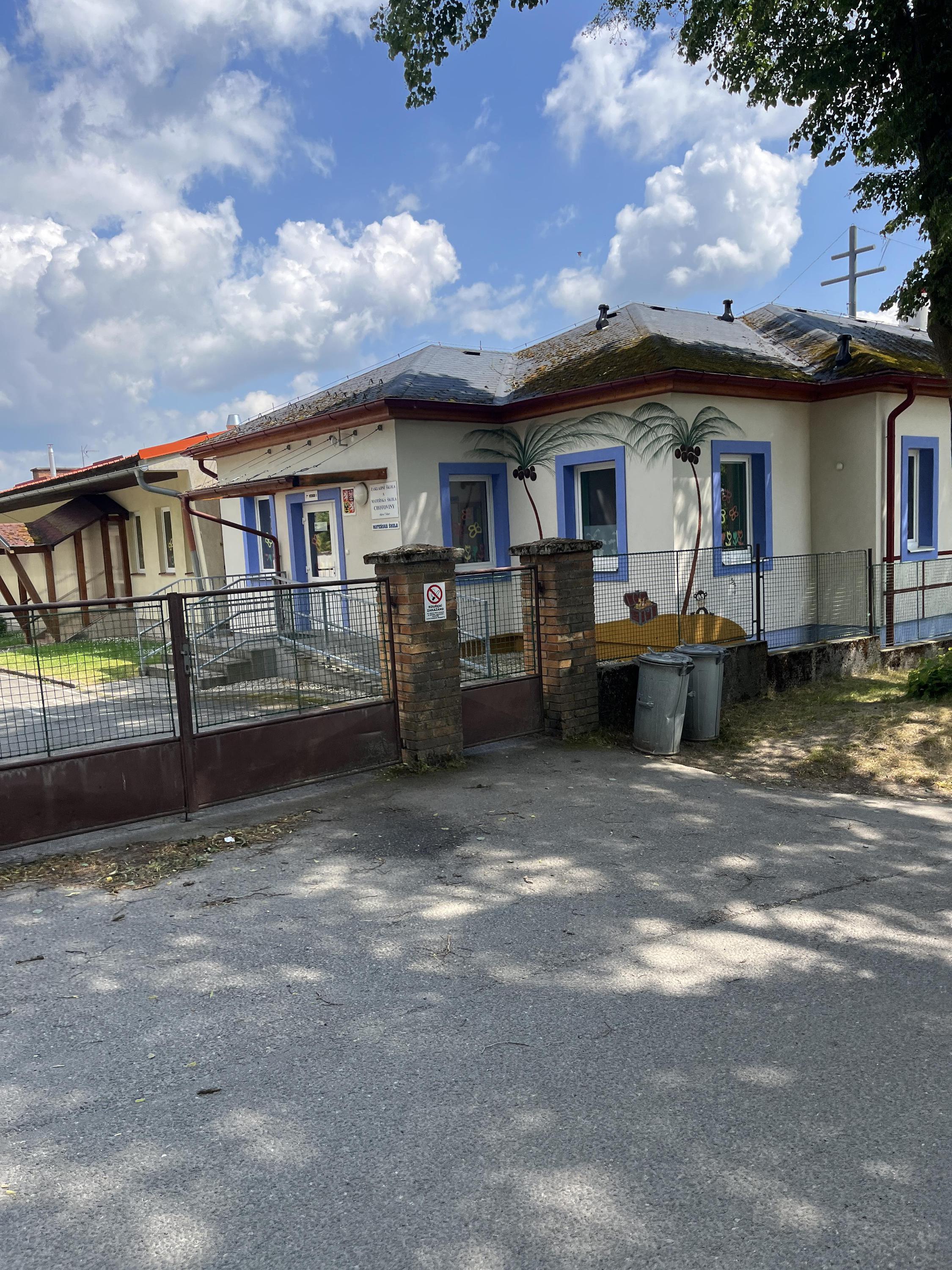 ZŠ a MŠ Chotoviny, Lipová foto 4