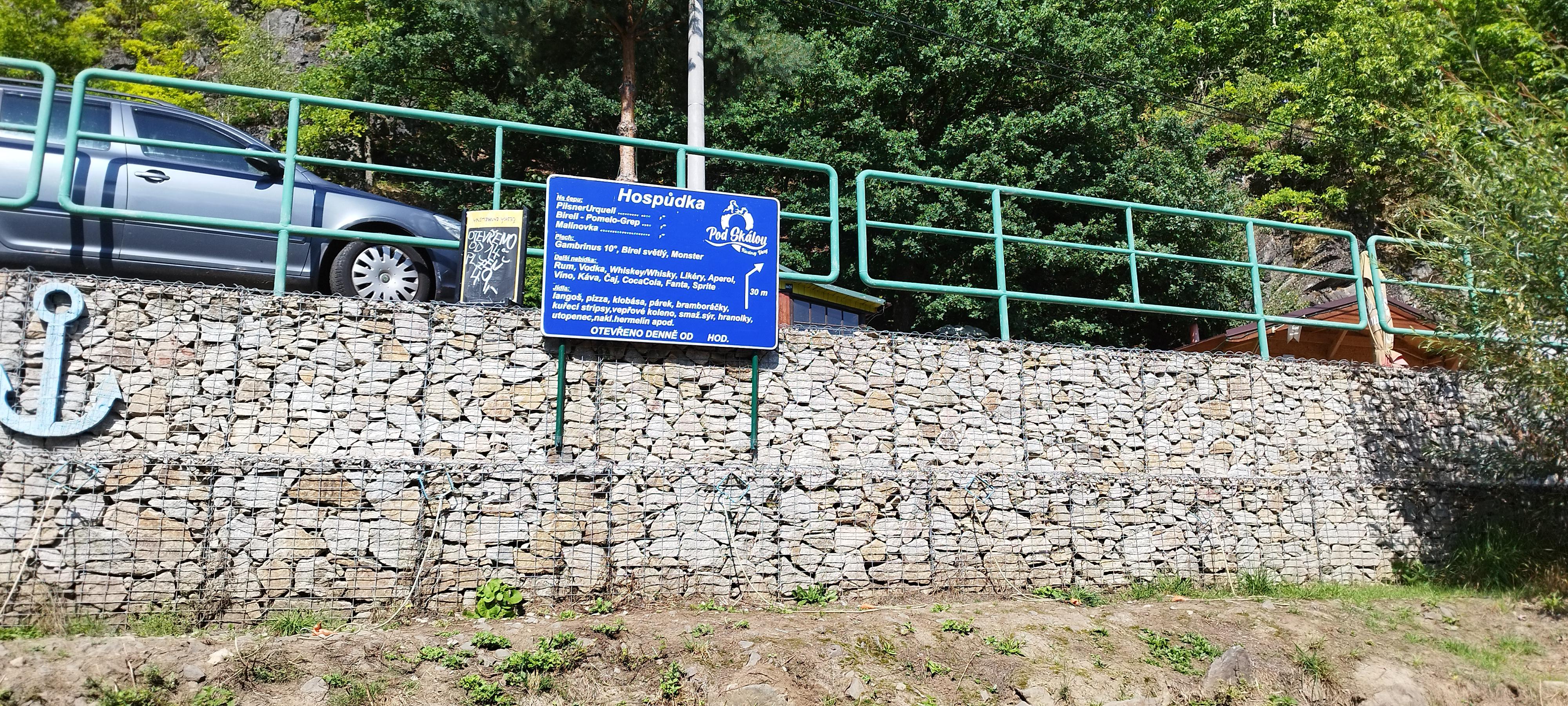 Občerstvení Pod skalou foto 3