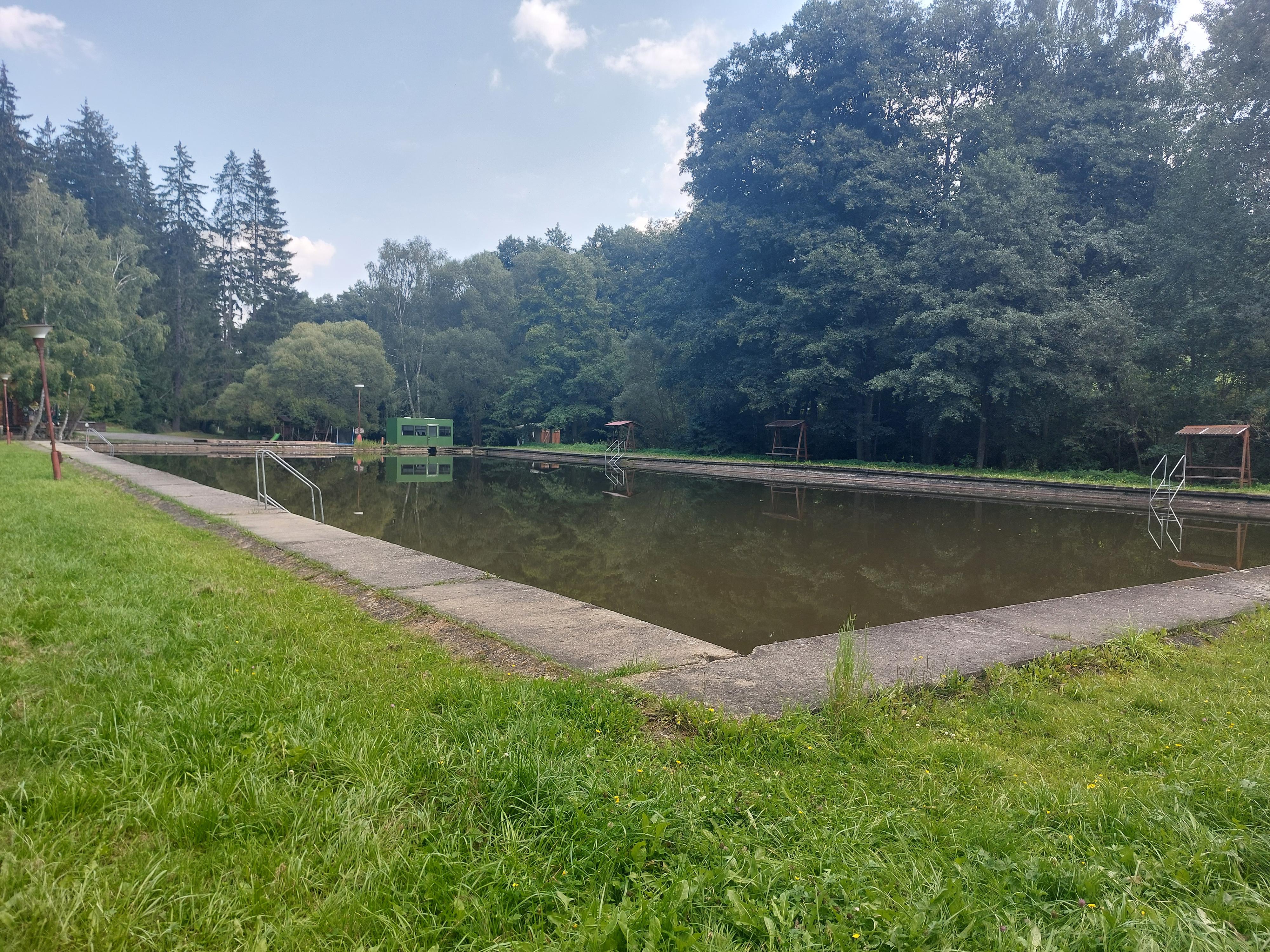 Přírodní koupaliště Křivce foto 4