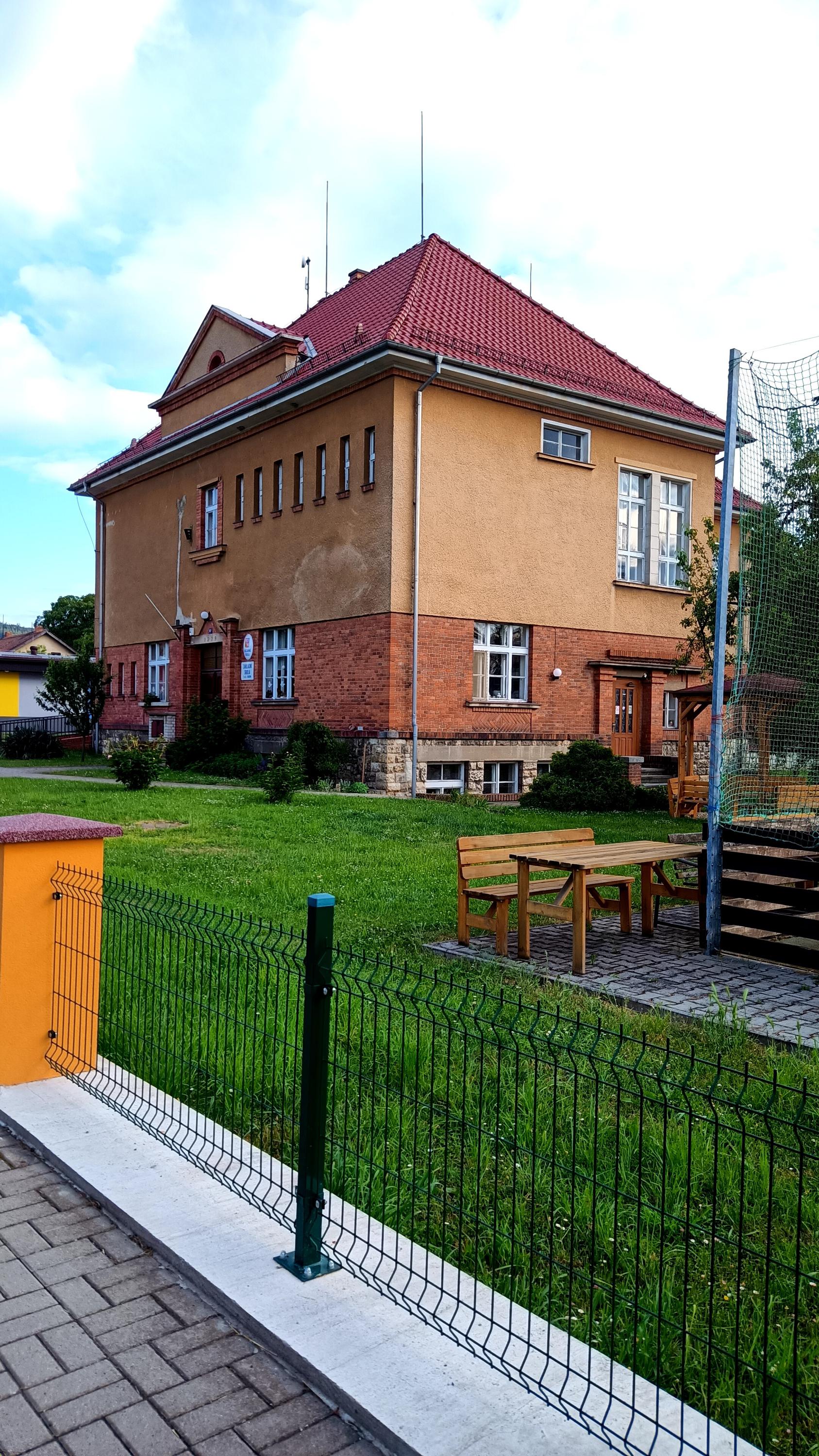 ZŠ a MŠ Tuchořice foto 3