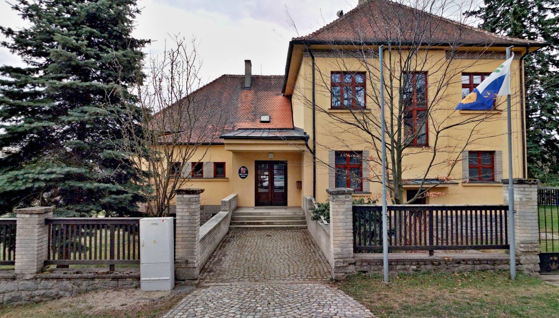 Řásná - obecní úřad