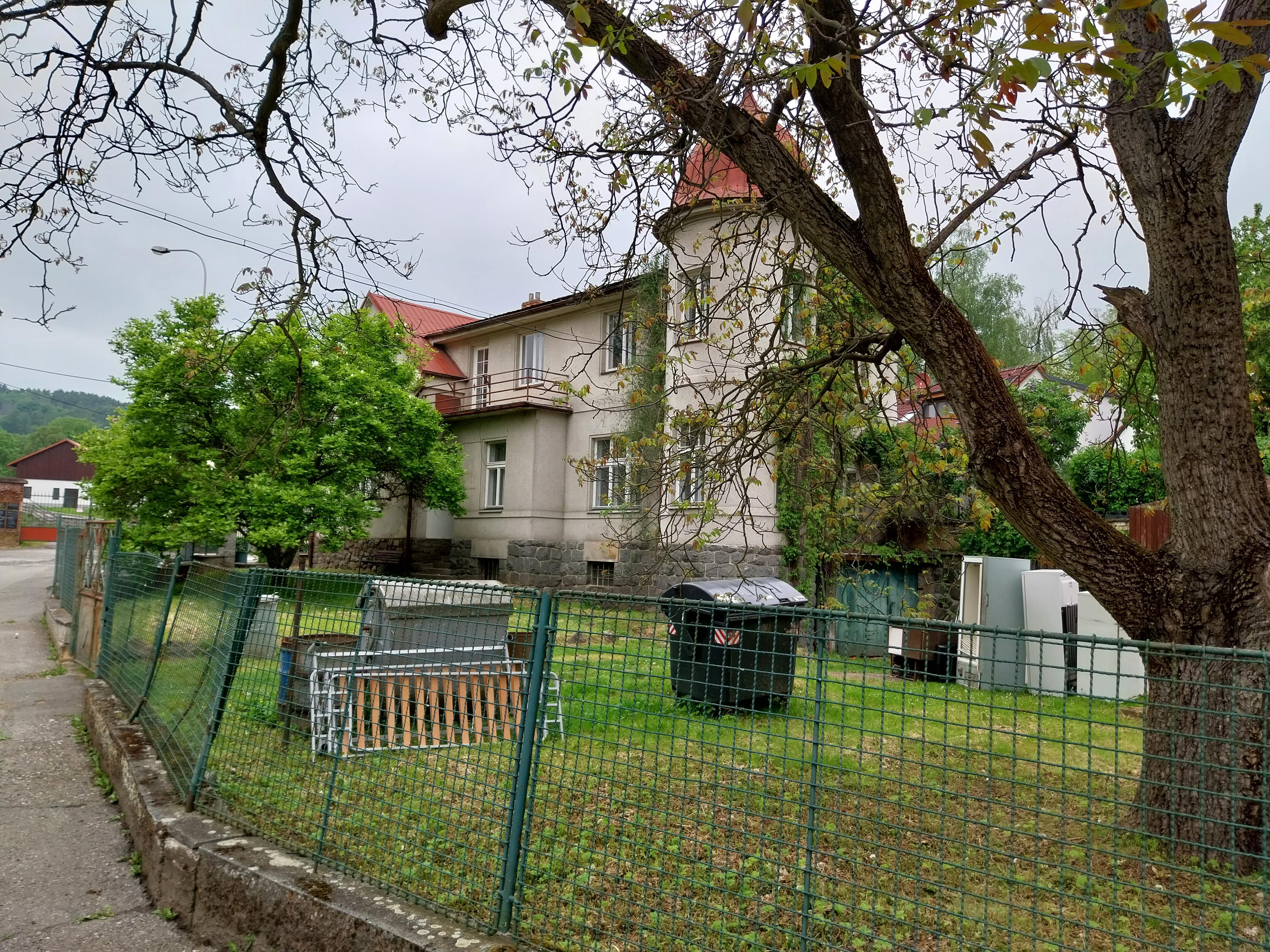 Slapy - obecní úřad foto 3