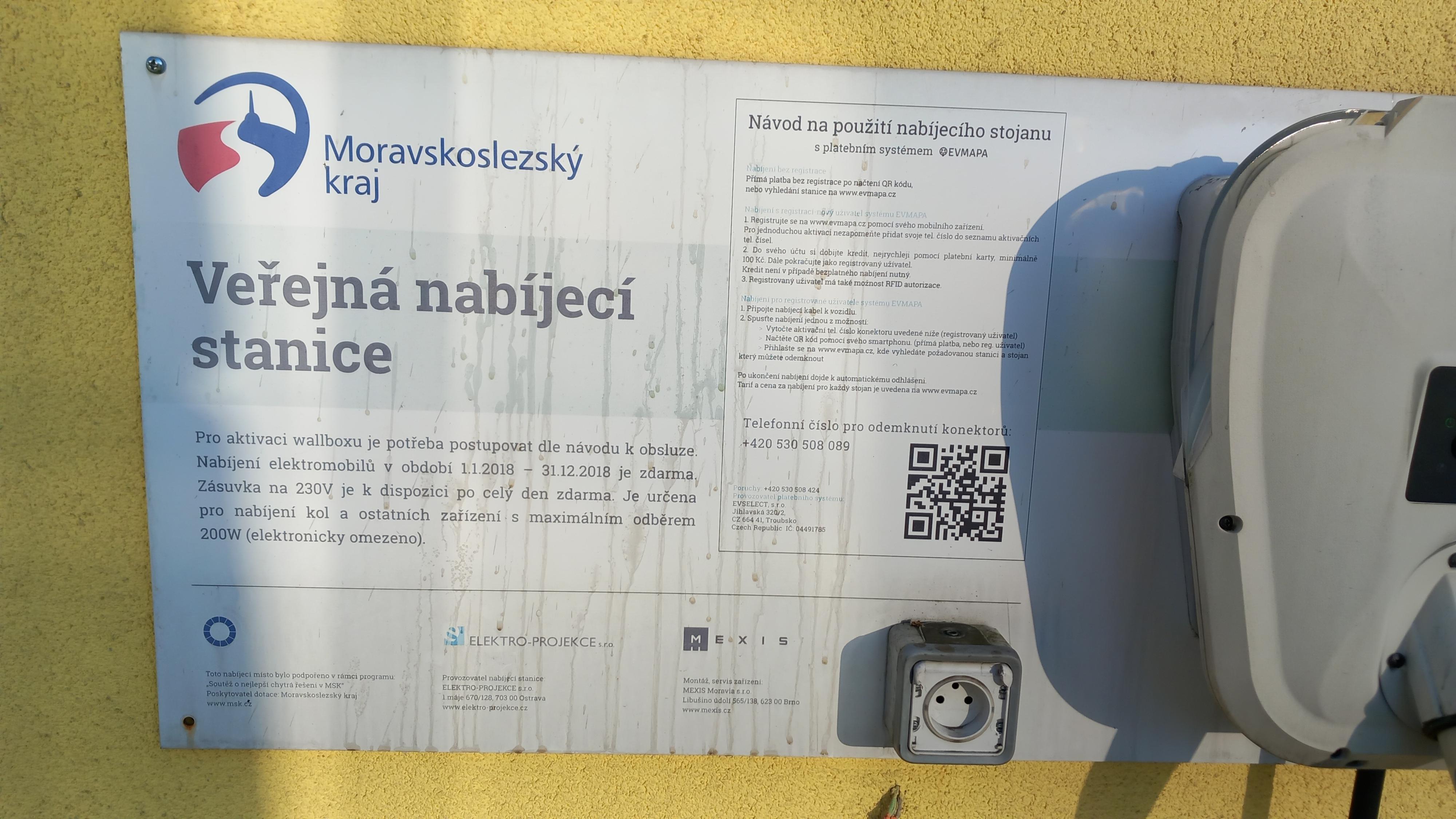 Zdravotnická záchranná služba - nabíjecí stanice foto 3
