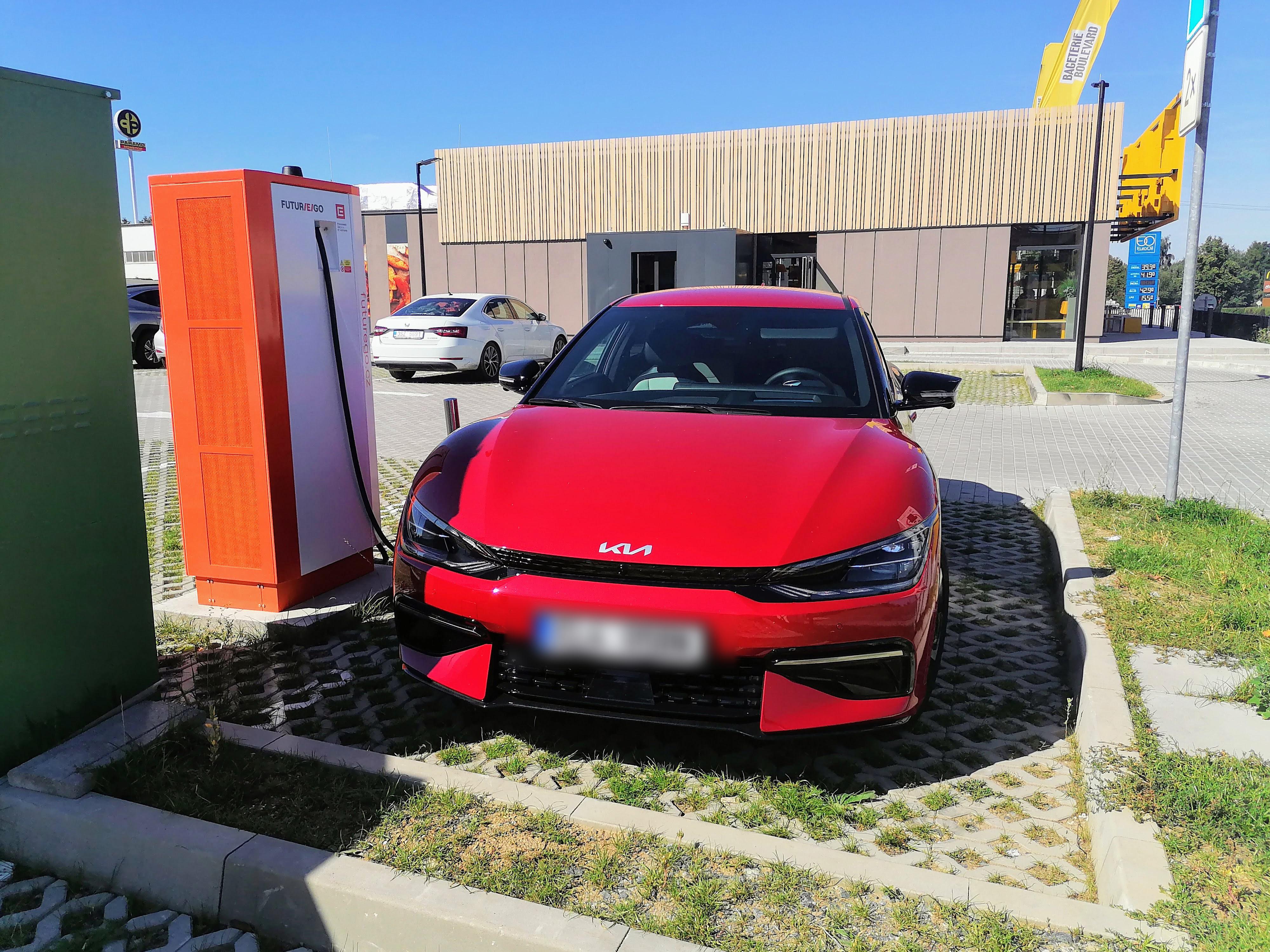 Nabíjecí stanice ČEZ