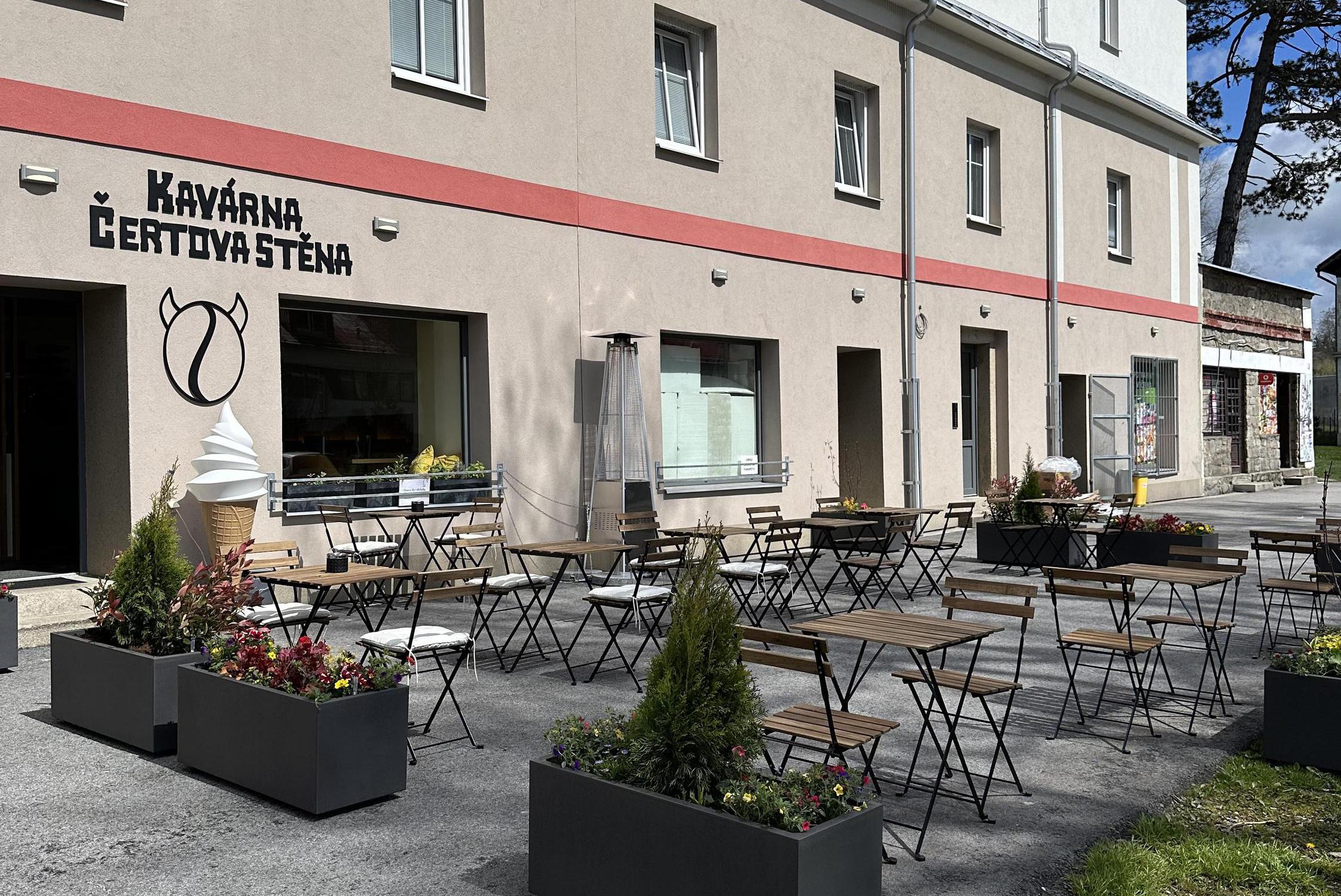 Kavárna Čertova stěna