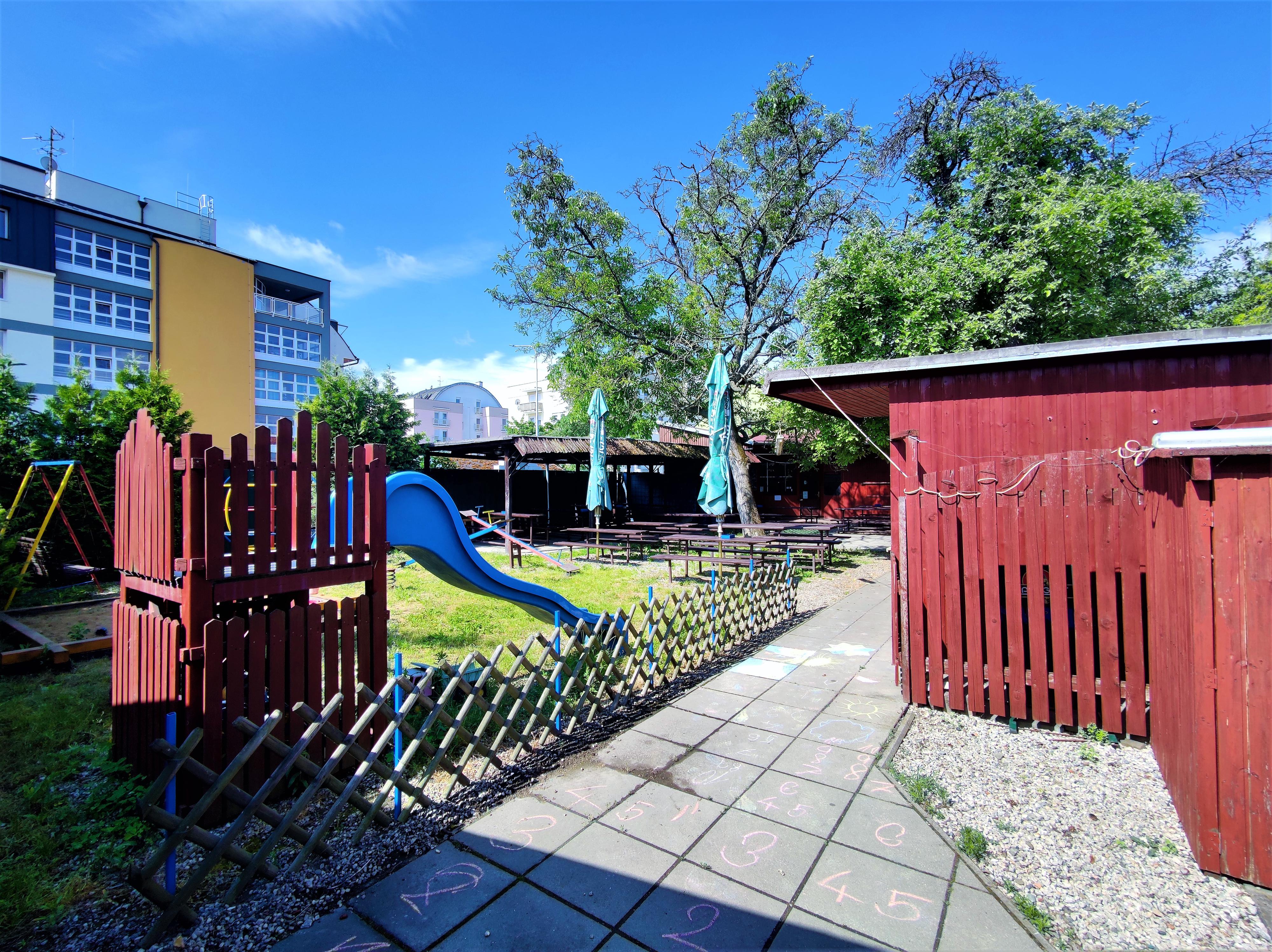 Letní zahrádka Garso foto 1