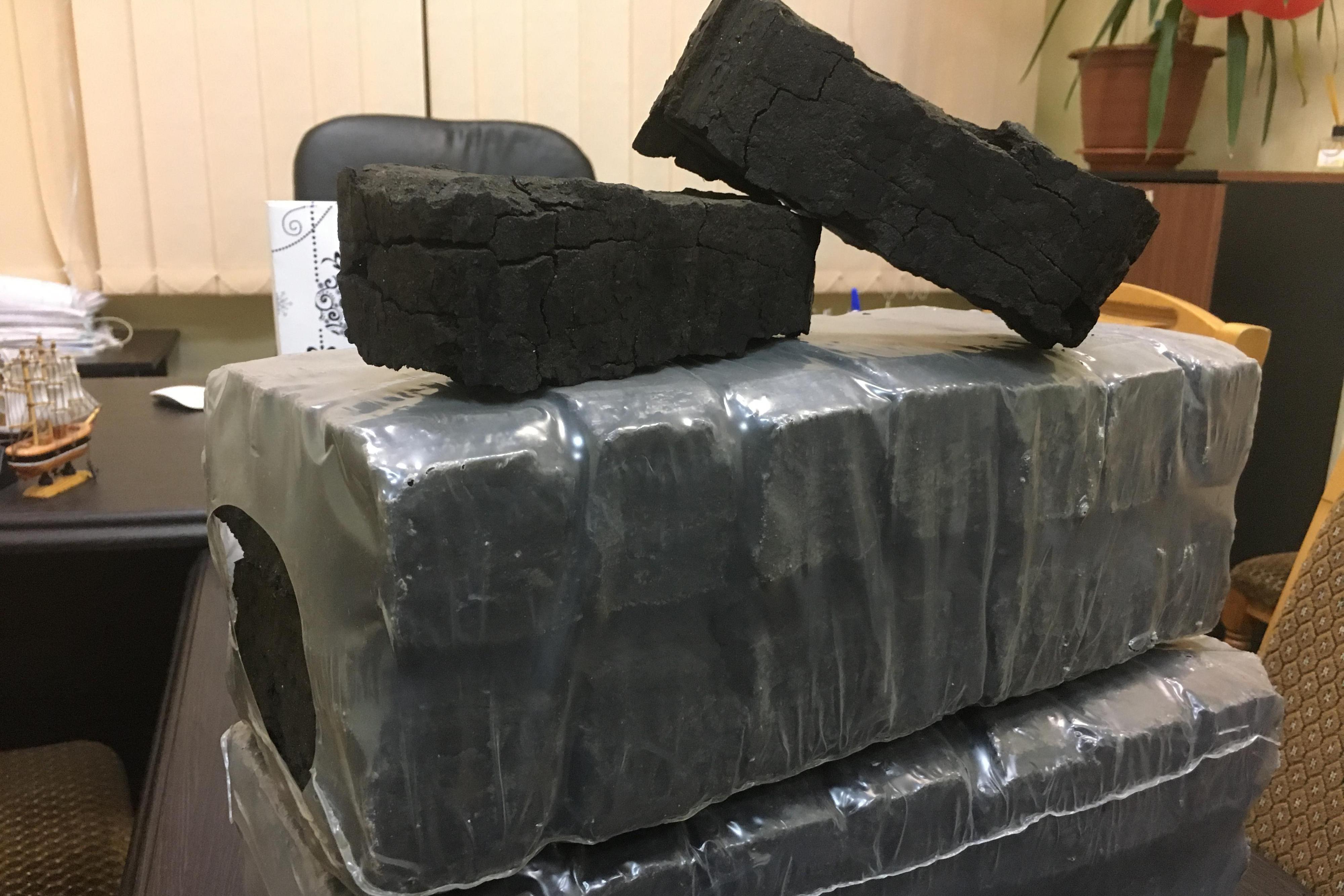 Rašelinové brikety a dřevěné pelety - Pavlo Reshetnik