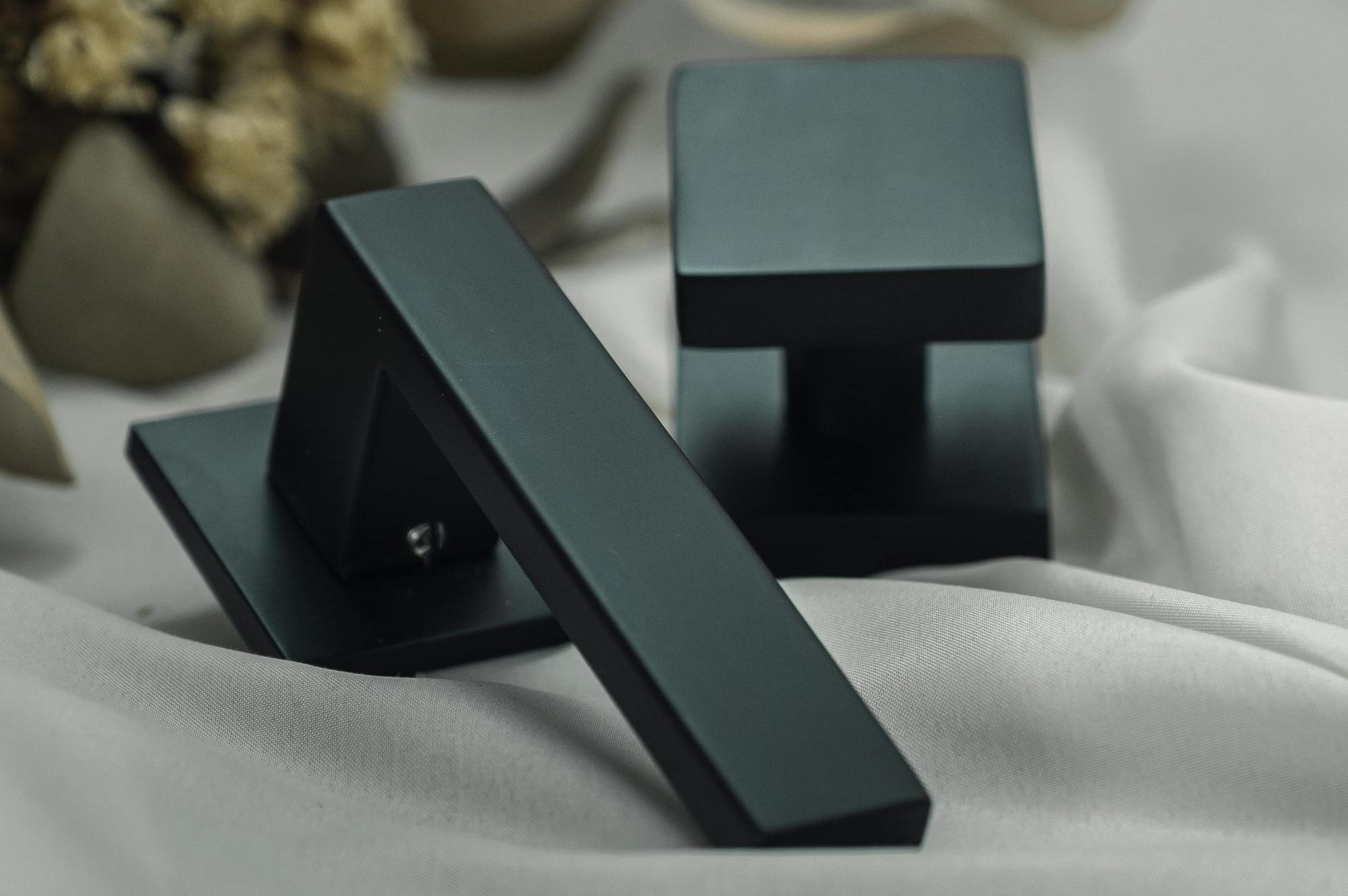 COBRA dveřní kování