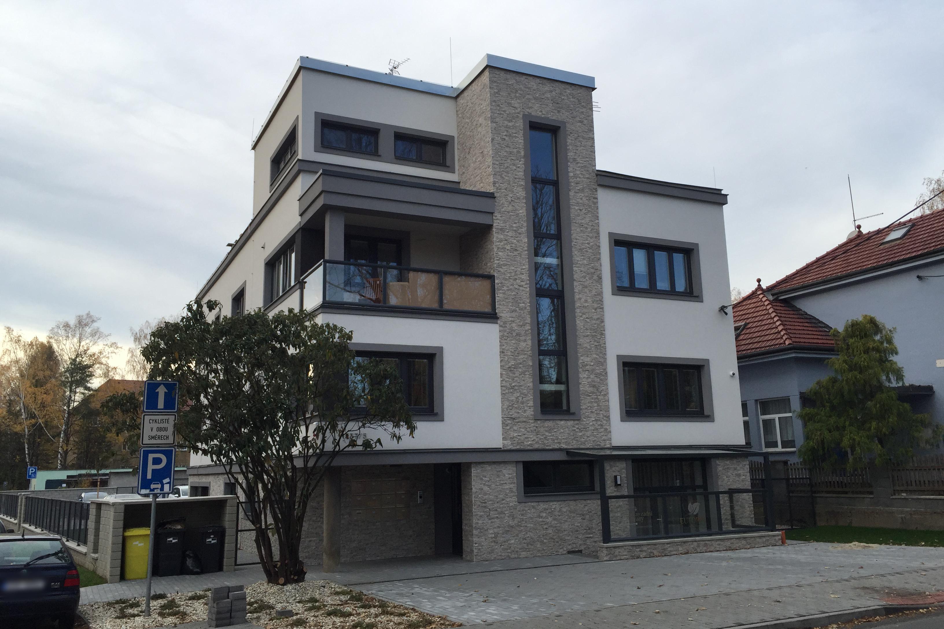 HERYÁN RECONSTRUCTIONS, s.r.o.