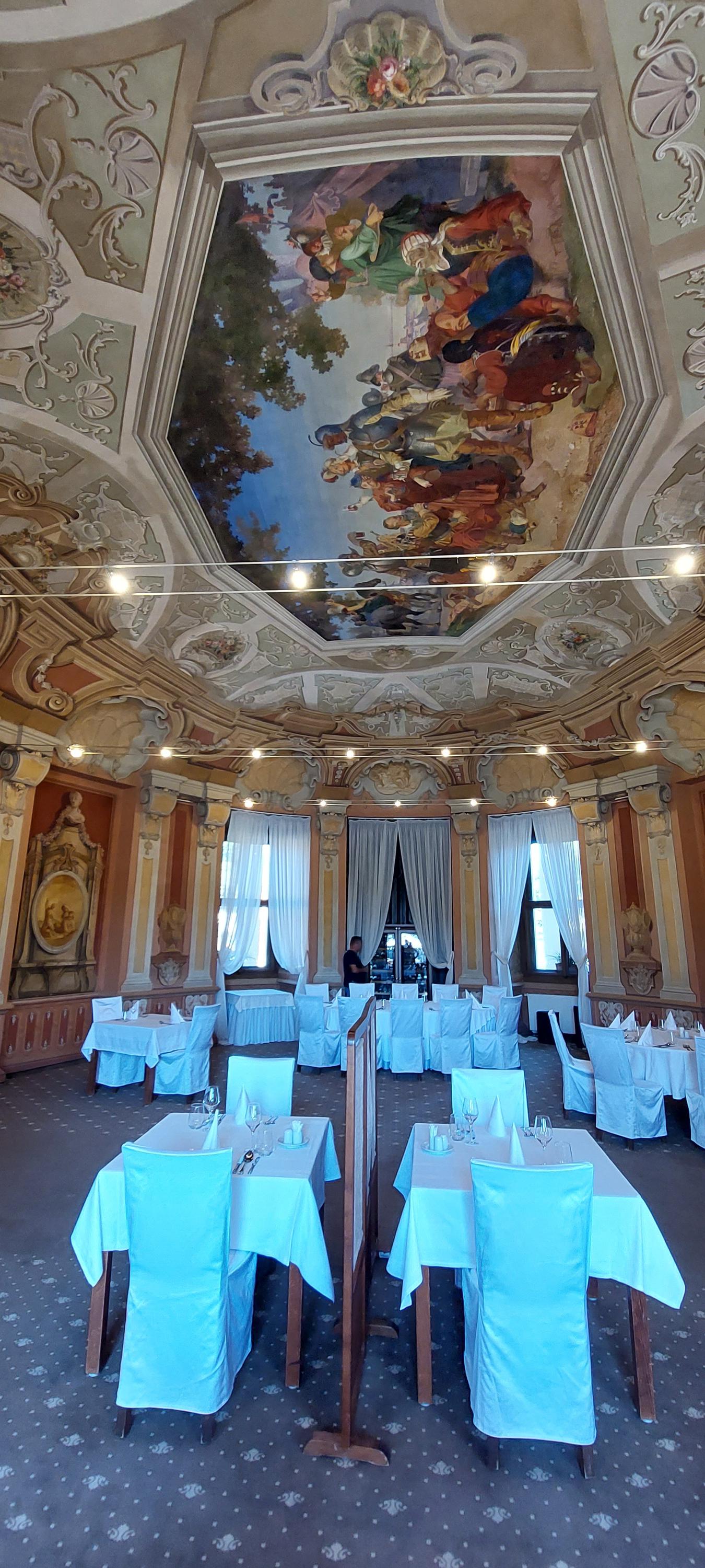 Zámecká restaurace Liblice foto 6