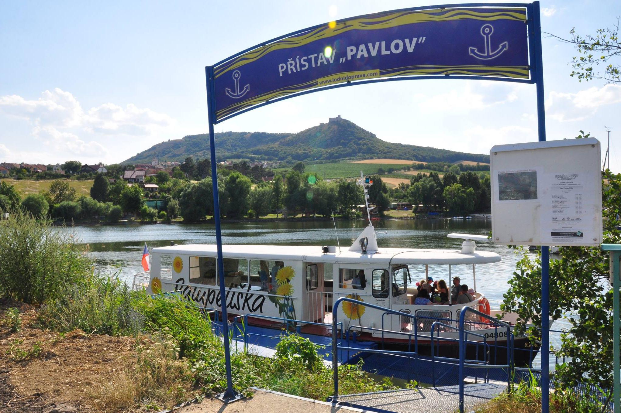 Lodní doprava Nové Mlýny