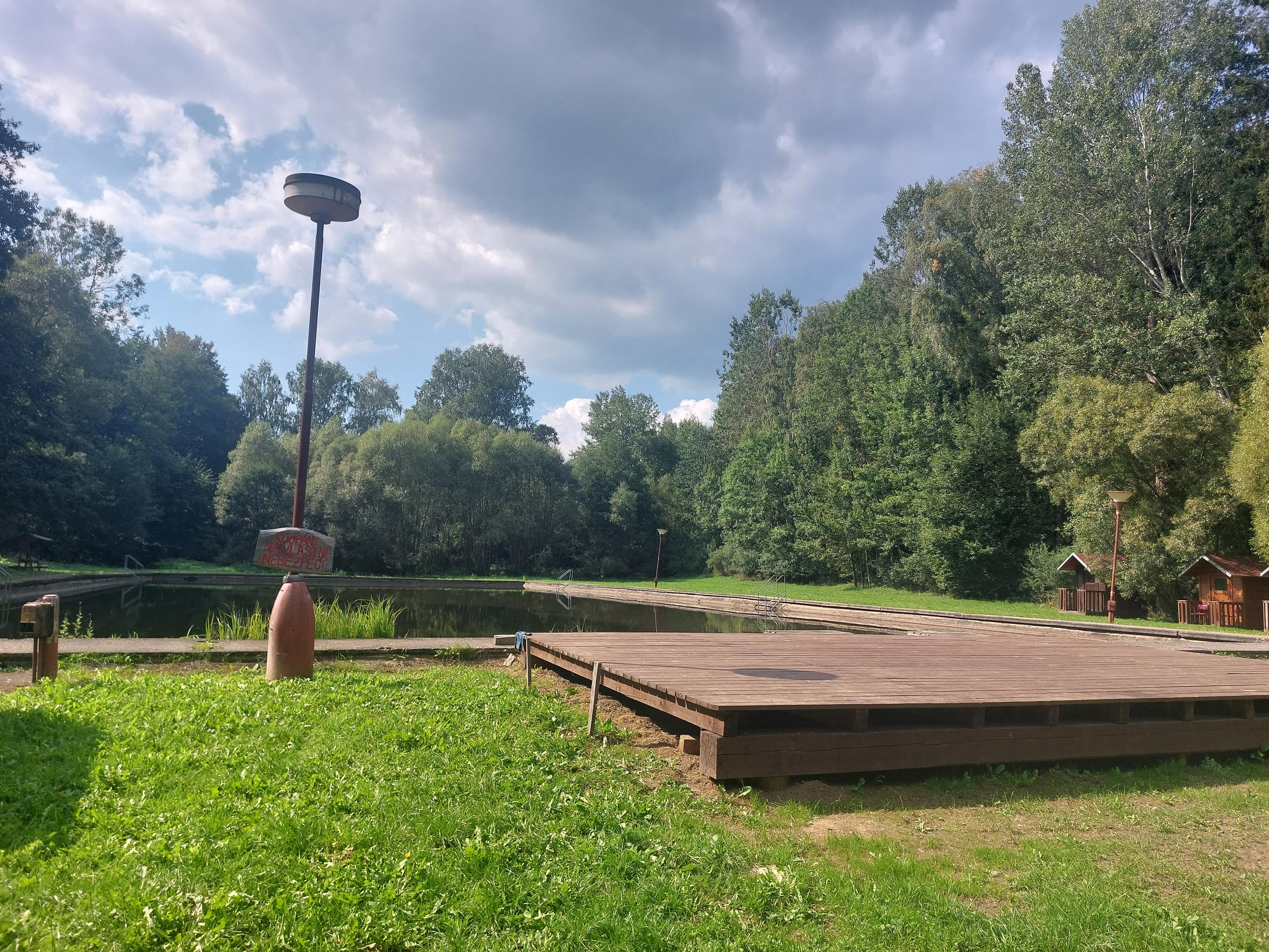 Přírodní koupaliště Křivce foto 5