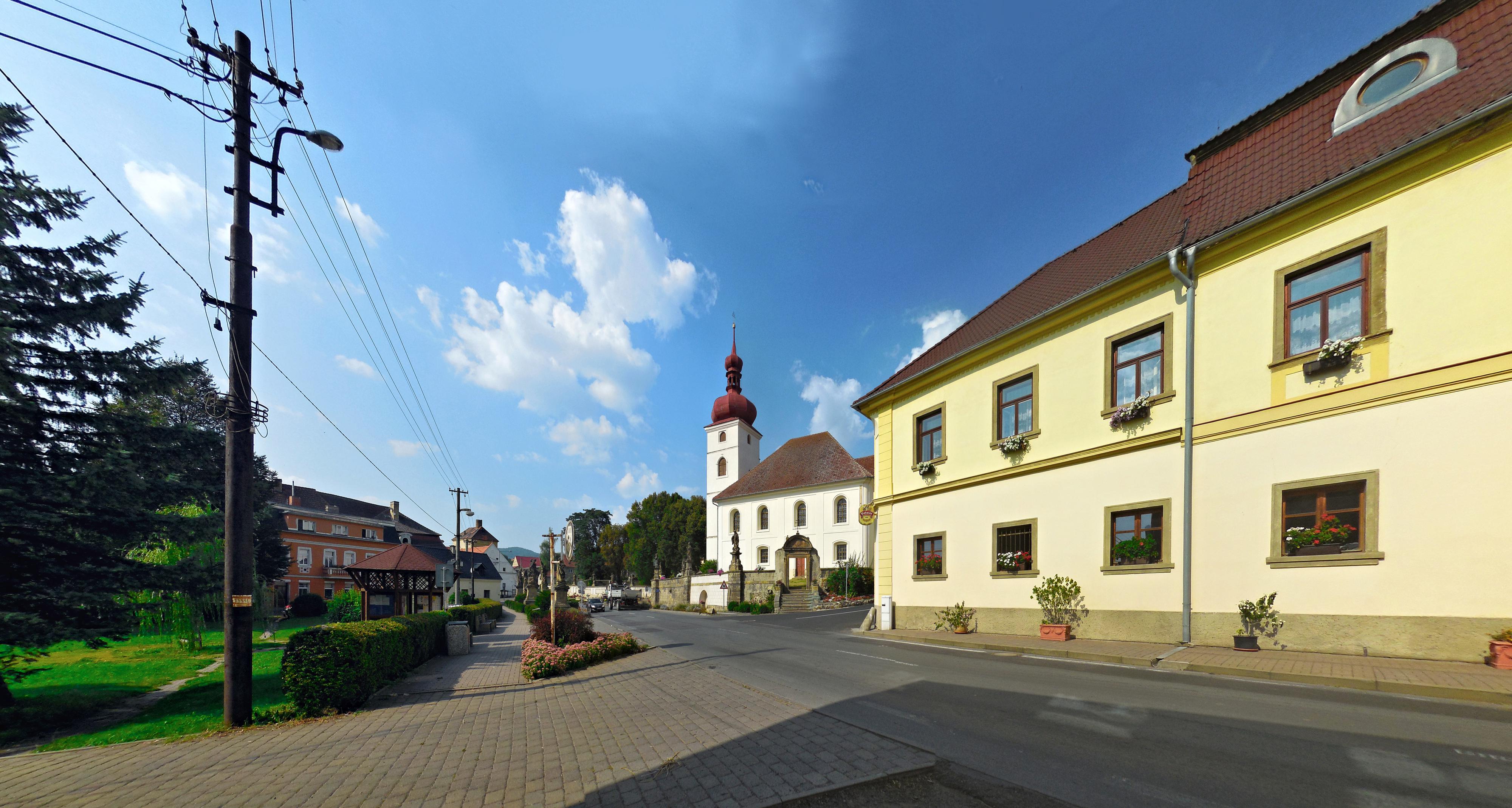 Liběšice - obecní úřad foto 4