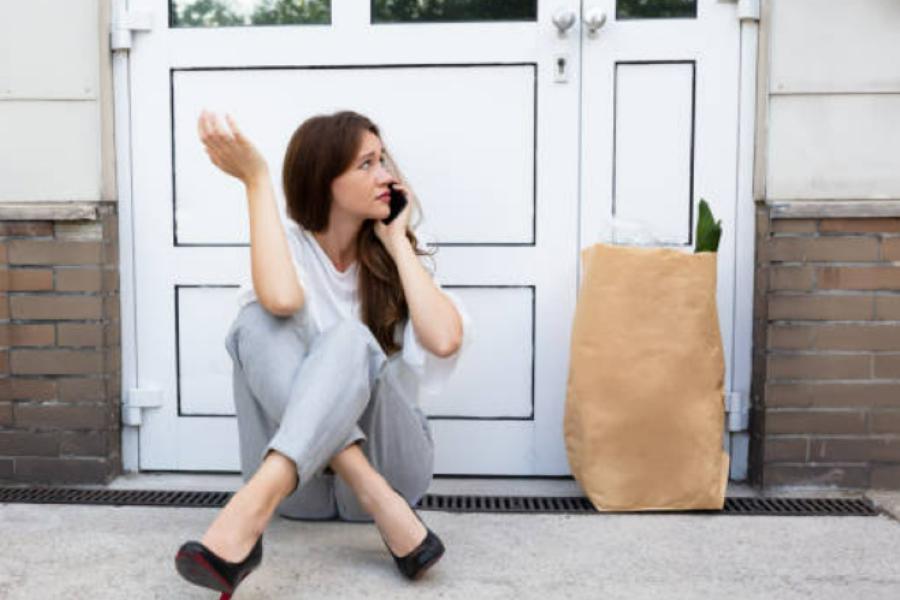 Otevíráme dveře bytů a aut bez poškození dveří