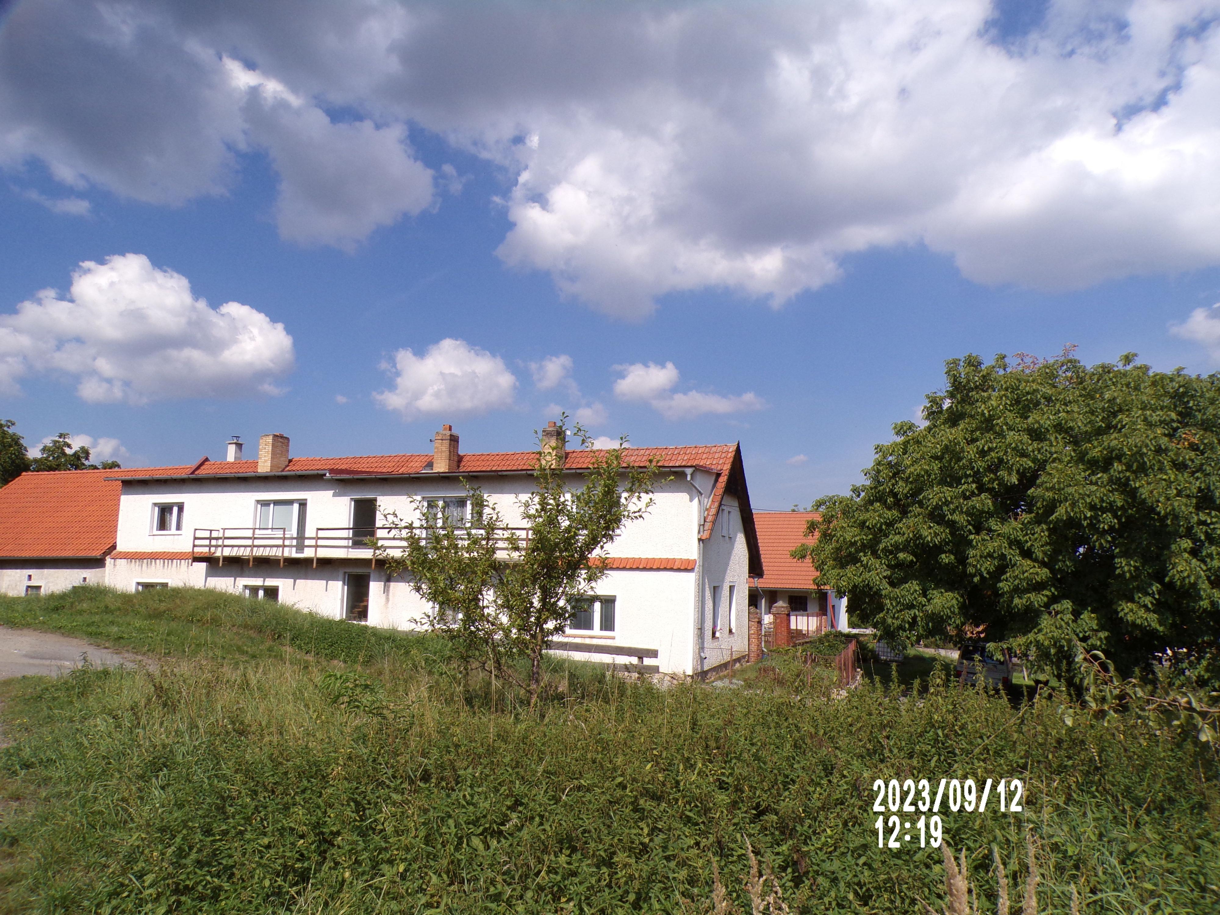 Hradiště - obecní úřad foto 4