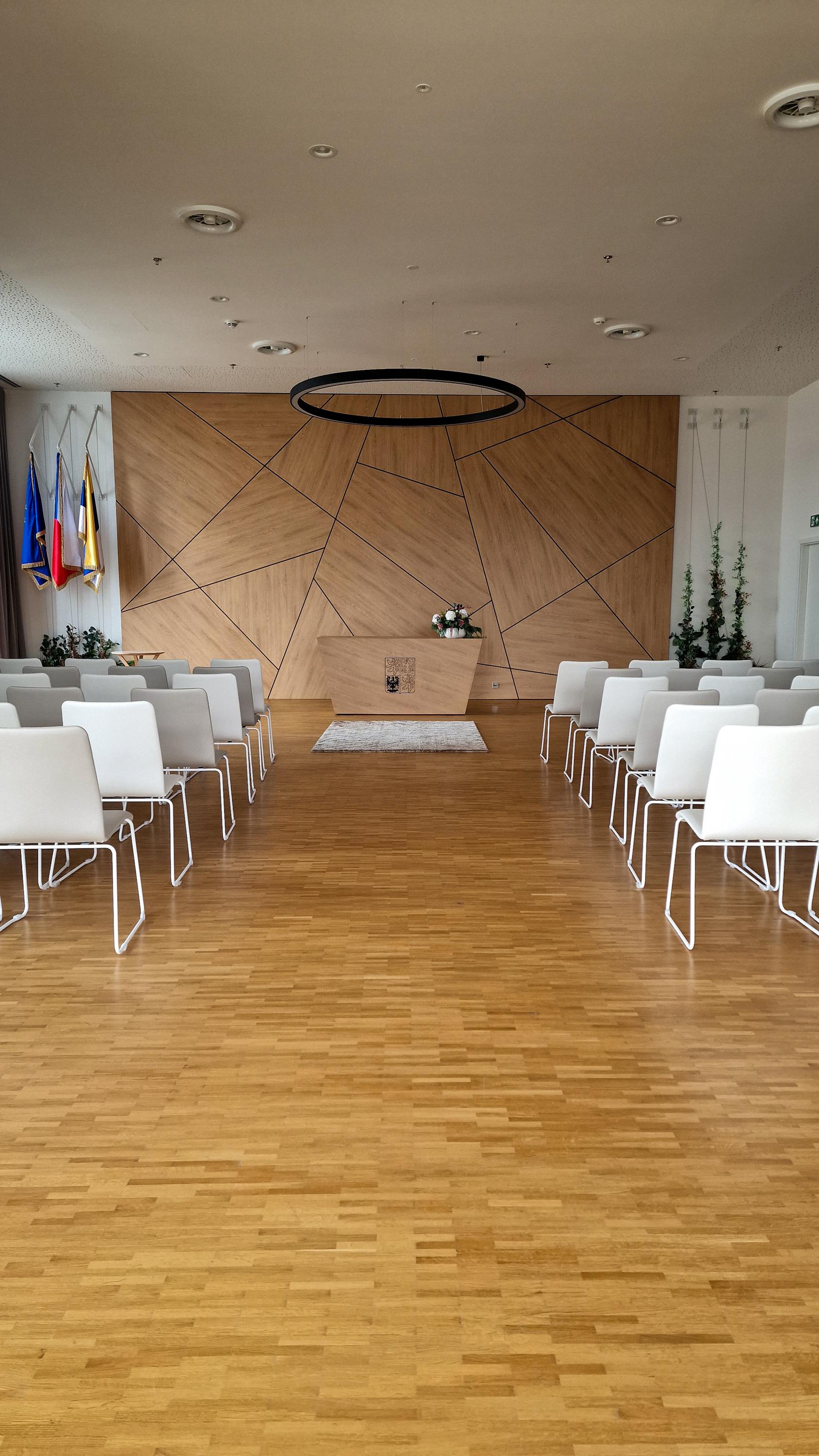 Úřad městské části Praha 12 foto 3