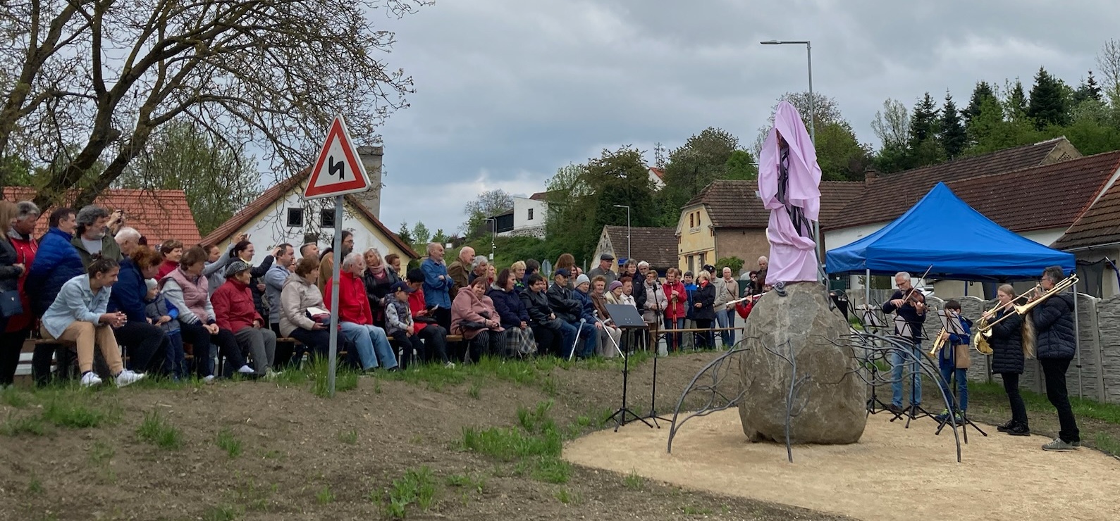 Panna Marie - kovaná plastika foto 2