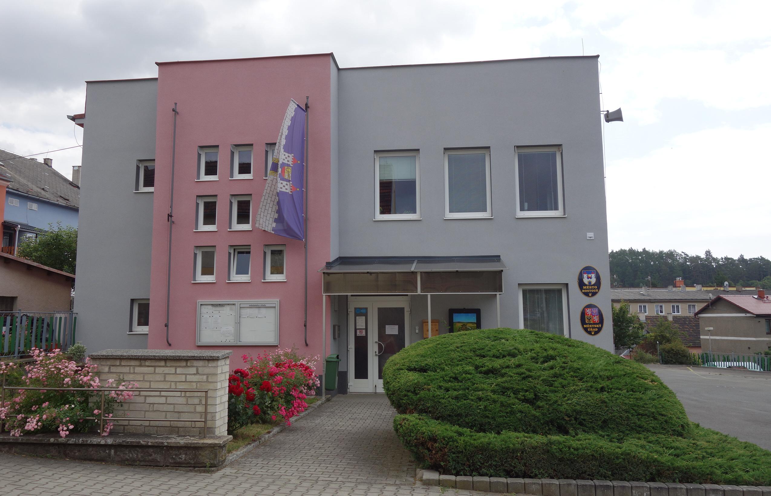 Hostouň - městský úřad foto 2