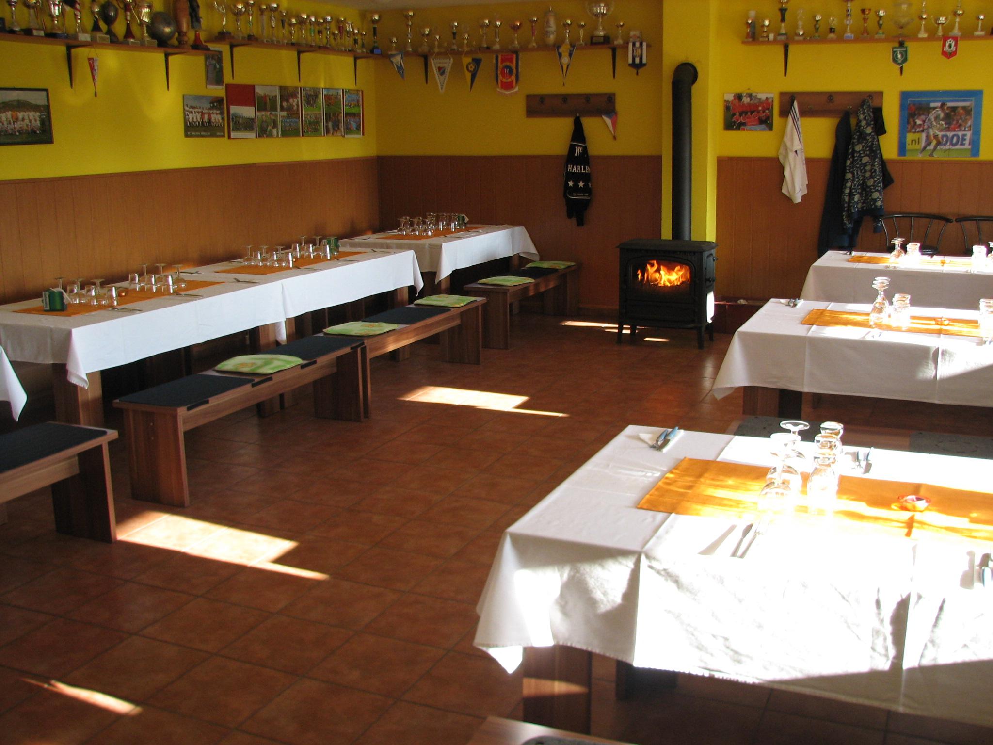 Občerstvení u hřiště ,,Klubovna FC Pálava" foto 2