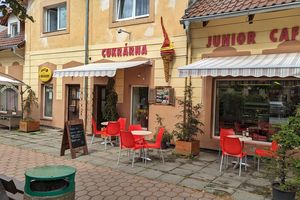 Junior Café