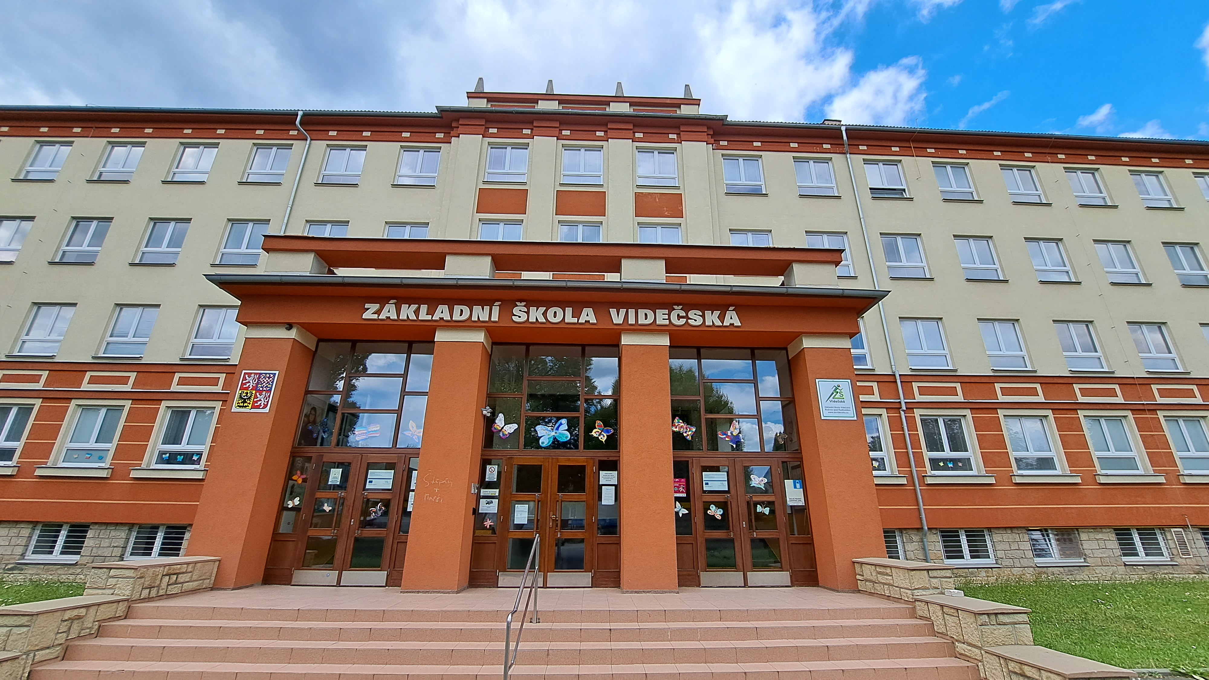 ZŠ Rožnov pod Radhoštěm, Videčská foto 3