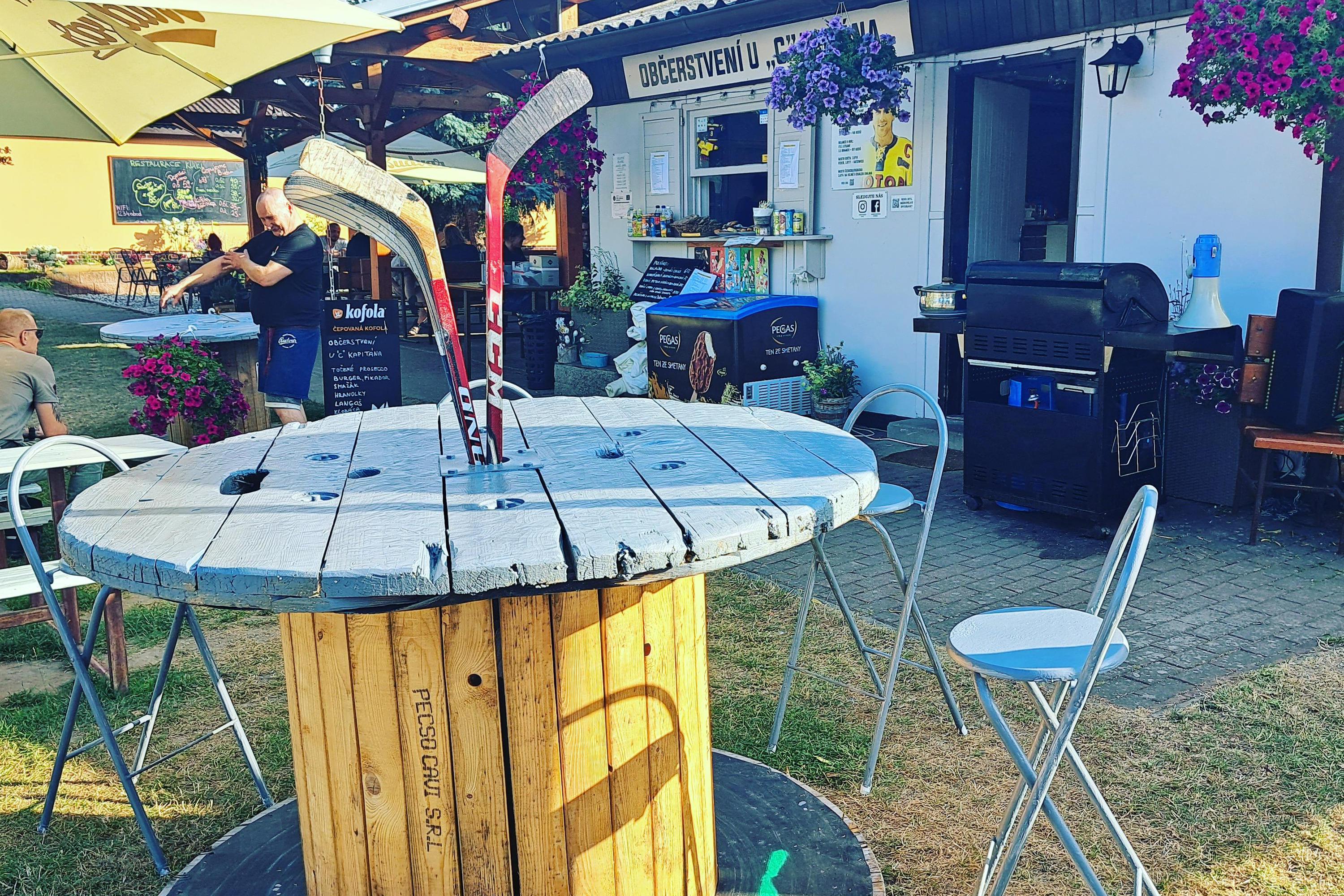 Občerstvení u "C" kapitána foto 2
