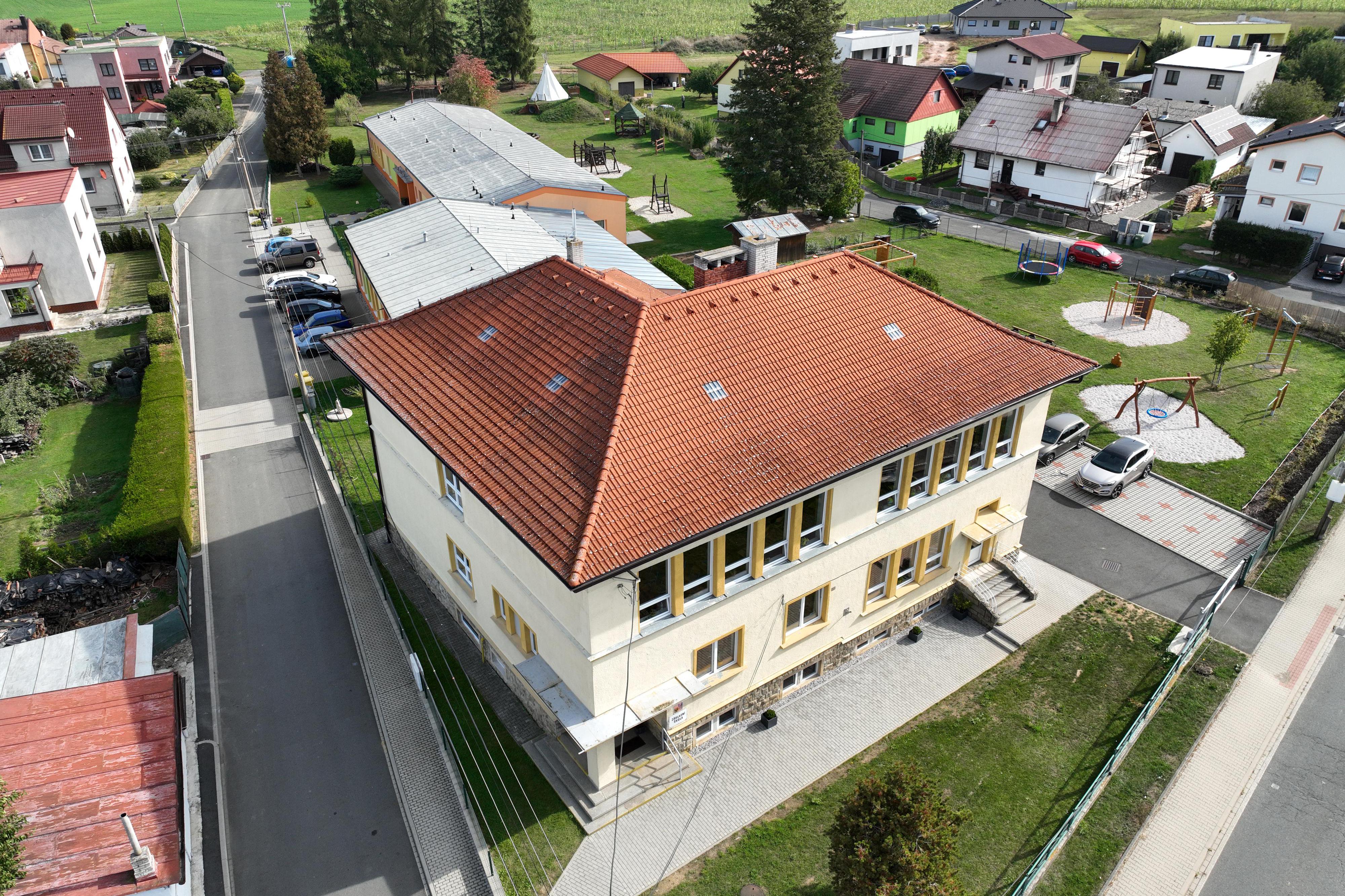 Základní škola a mateřská škola Meclov