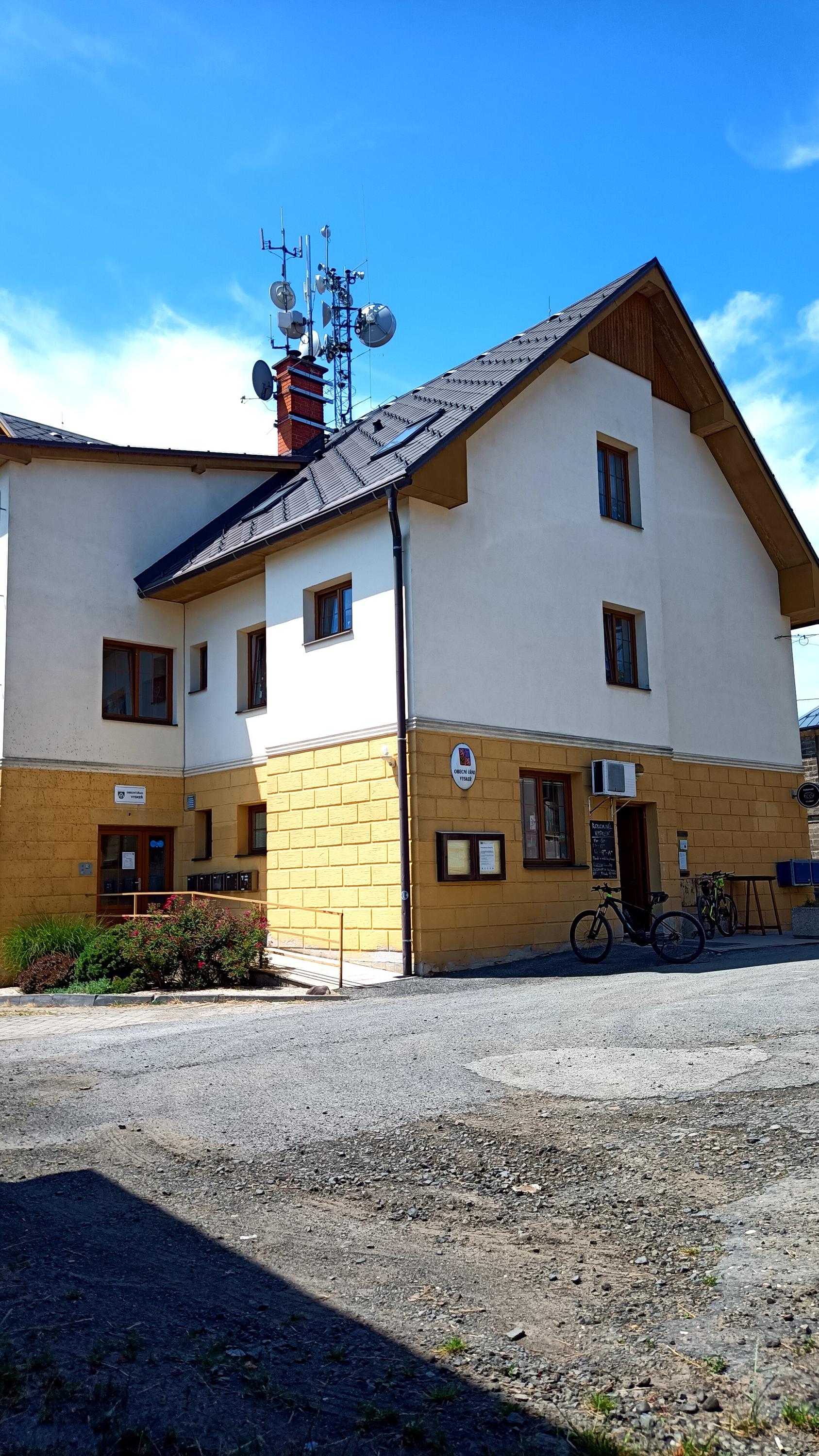 Vyskeř - obecní úřad foto 2