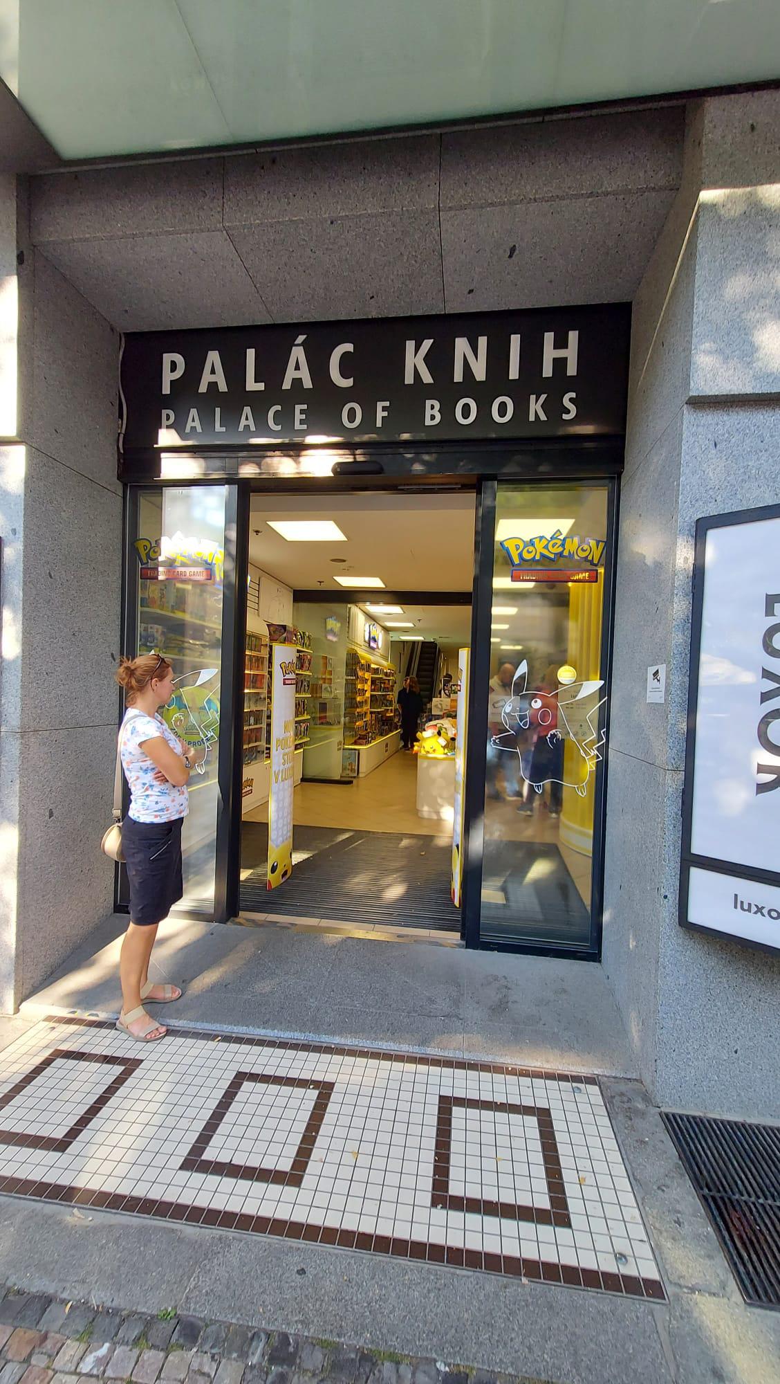 Pokémon Store foto 2