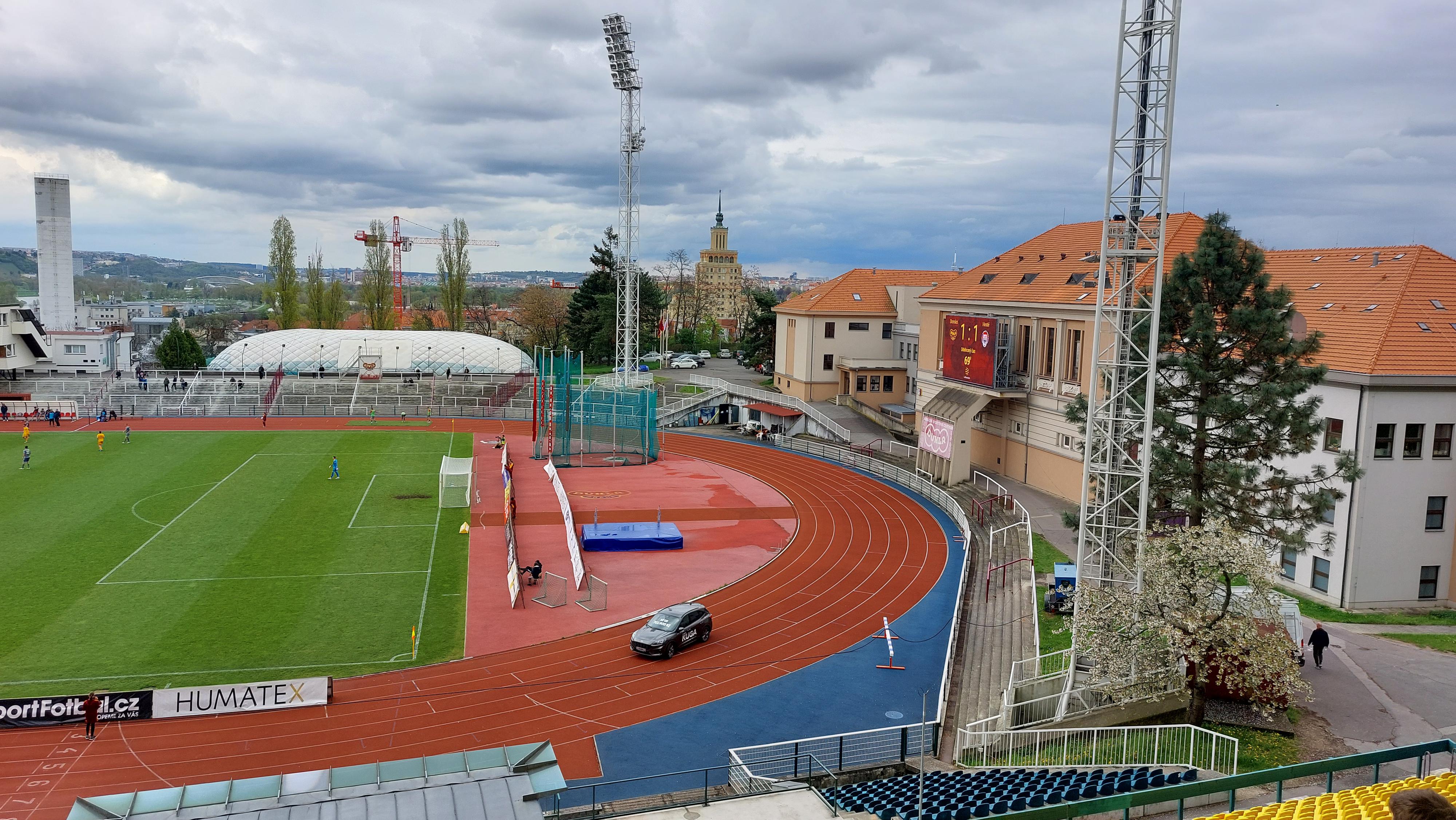 Stadion Juliska foto 3