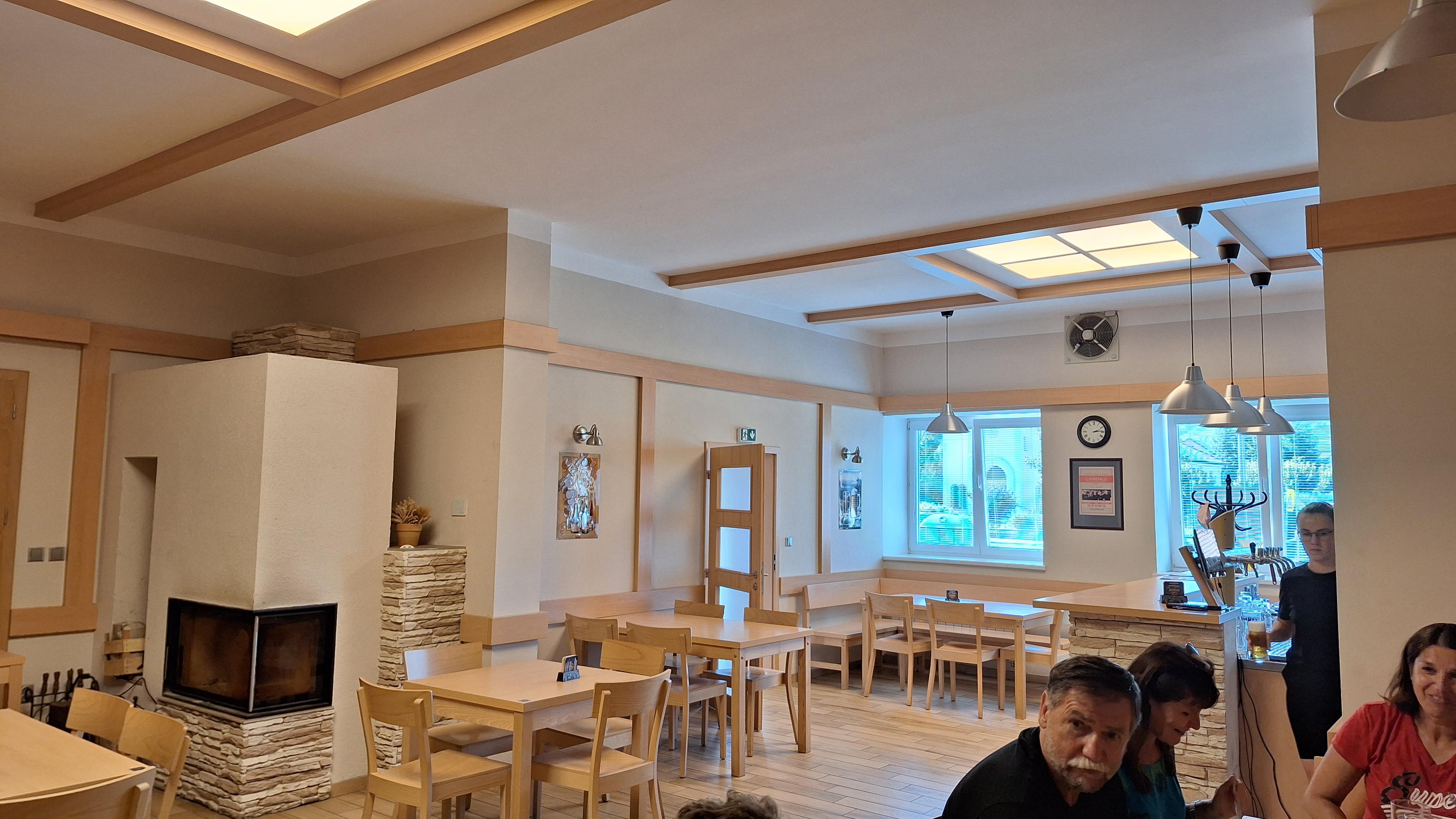 Kulturní dům a obecní restaurace U Kremlů foto 5
