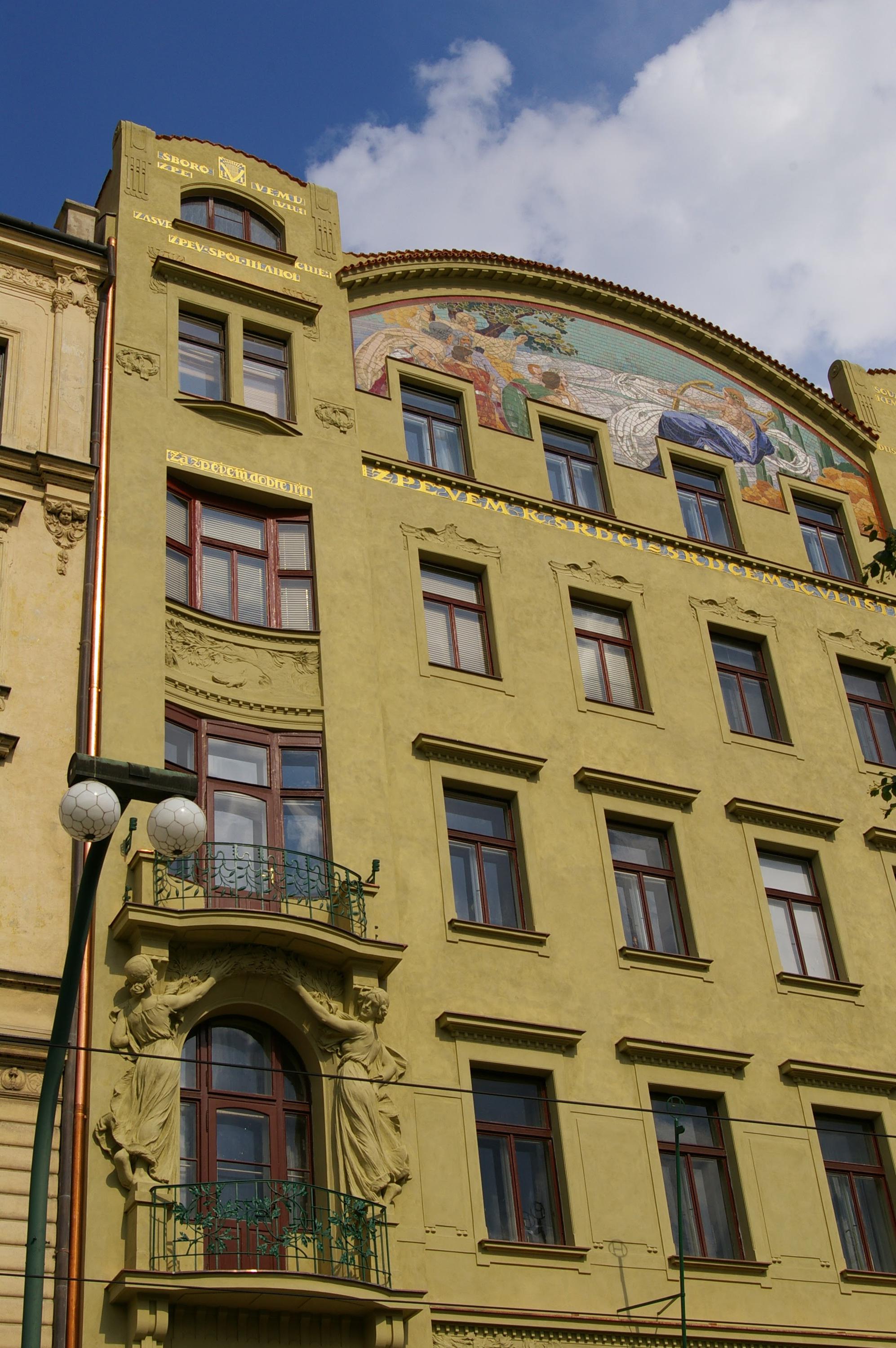 Zpěvácký spolek HLAHOL v Praze foto 2