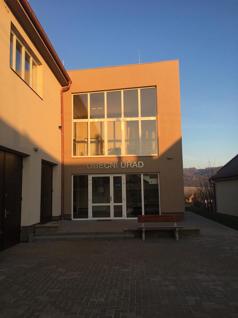 Vráž - obecní úřad foto 2