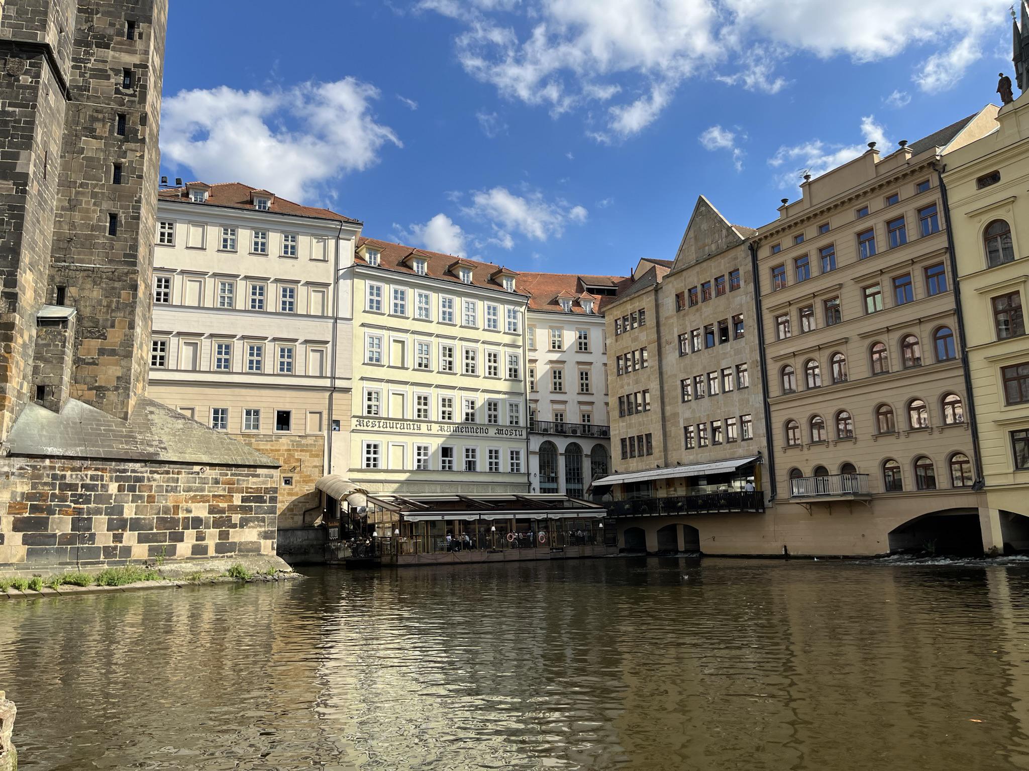 Charles Bridge restaurant foto 3