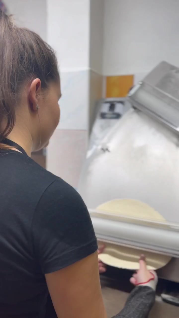 Pizzerie Golem foto 2 (náhled videa)