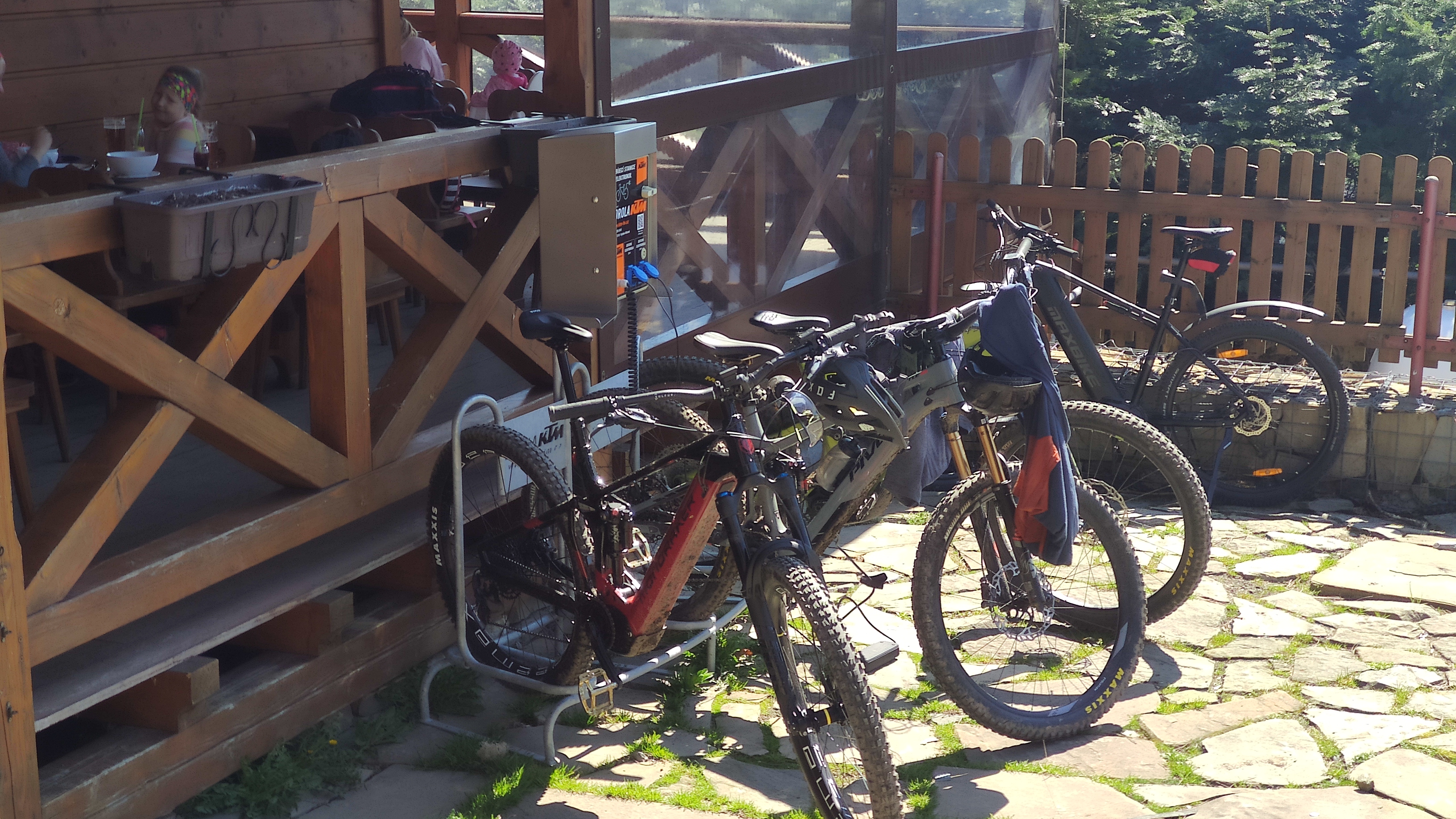 Nabíjecí stanice pro elektrokola TOROLA foto 1