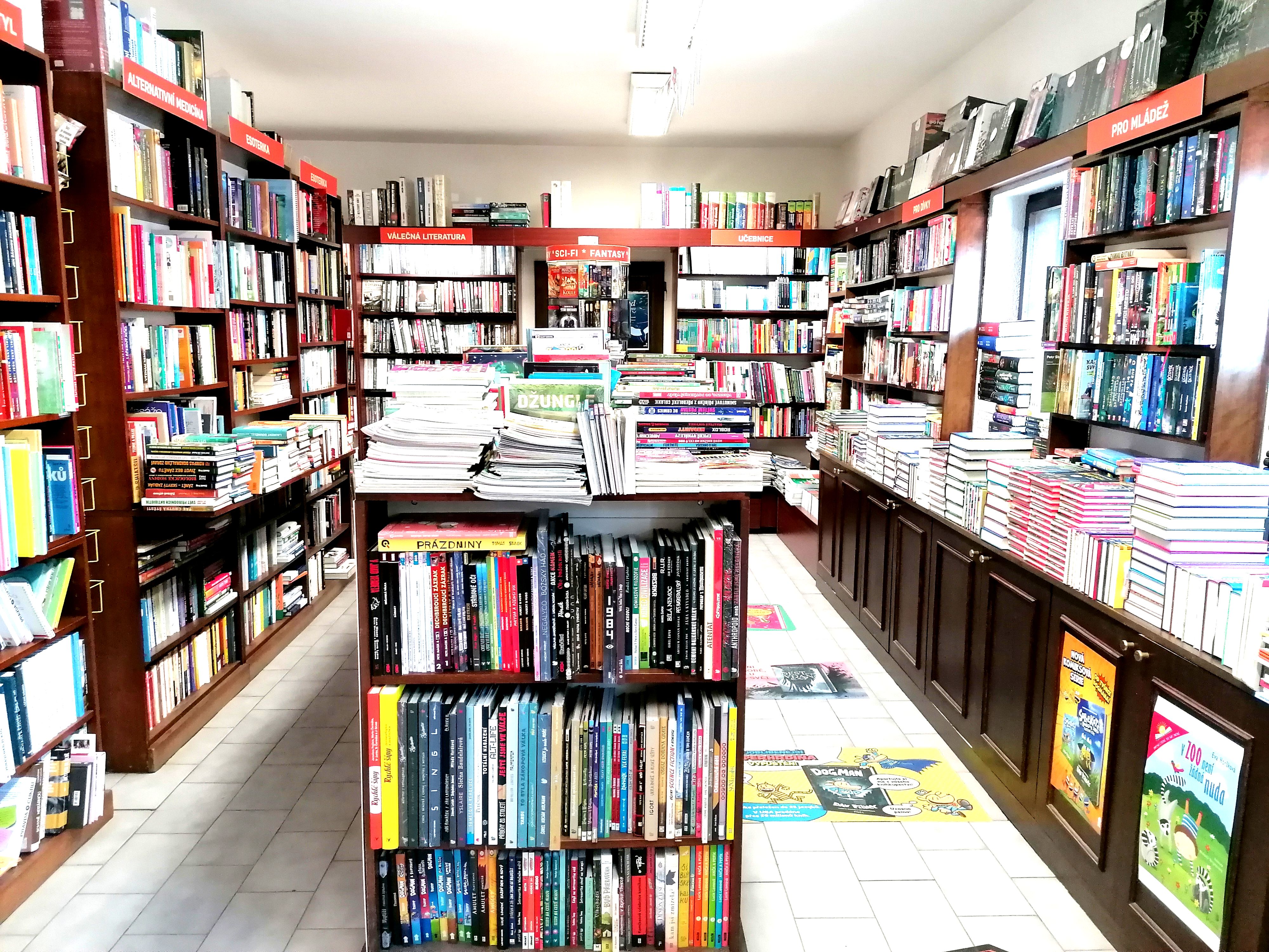 Knihkupectví U Krumlů foto 3